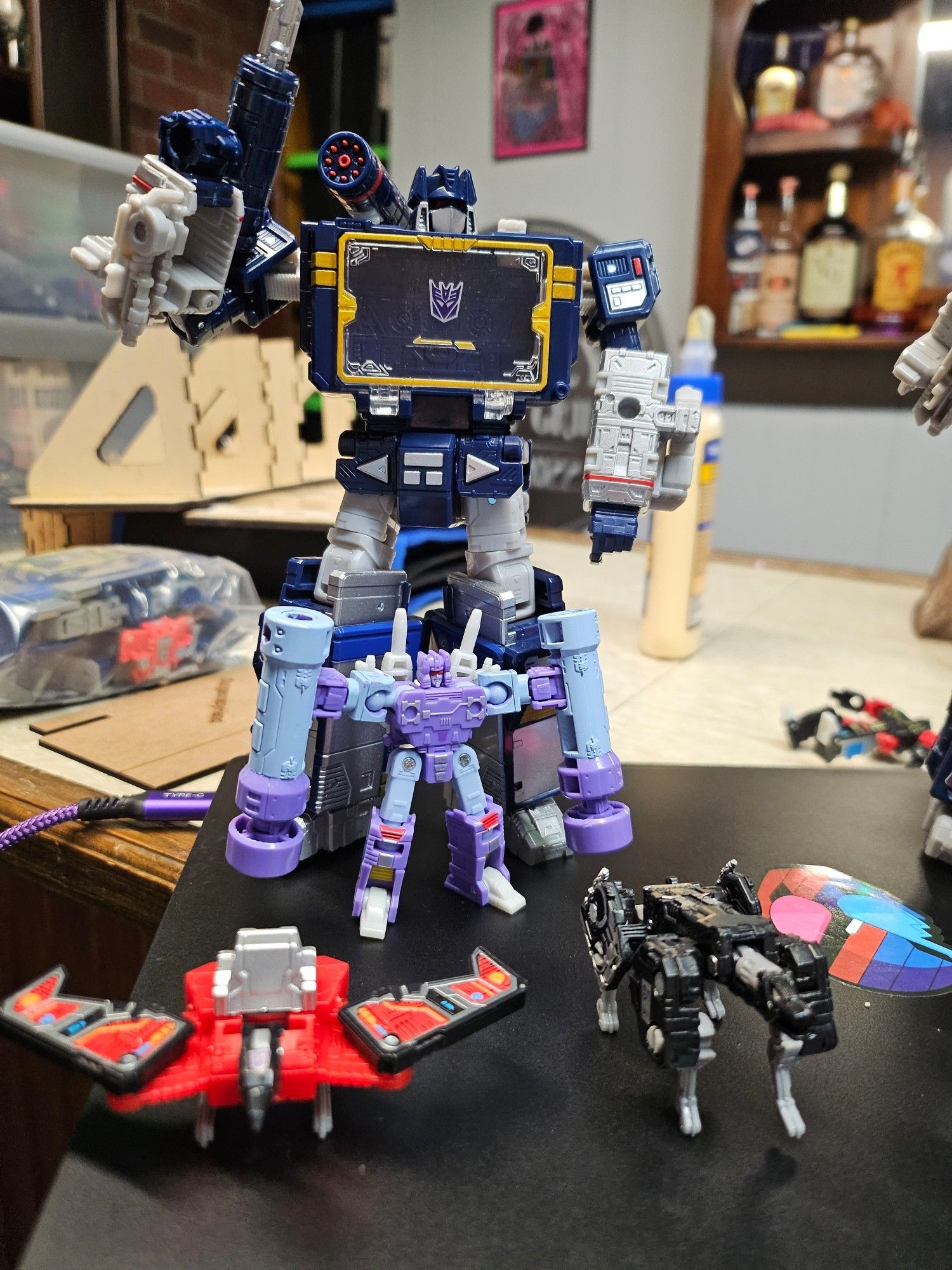 Dramatic Capture Soundwave with Rumble, Lazerbeak and Ravage.