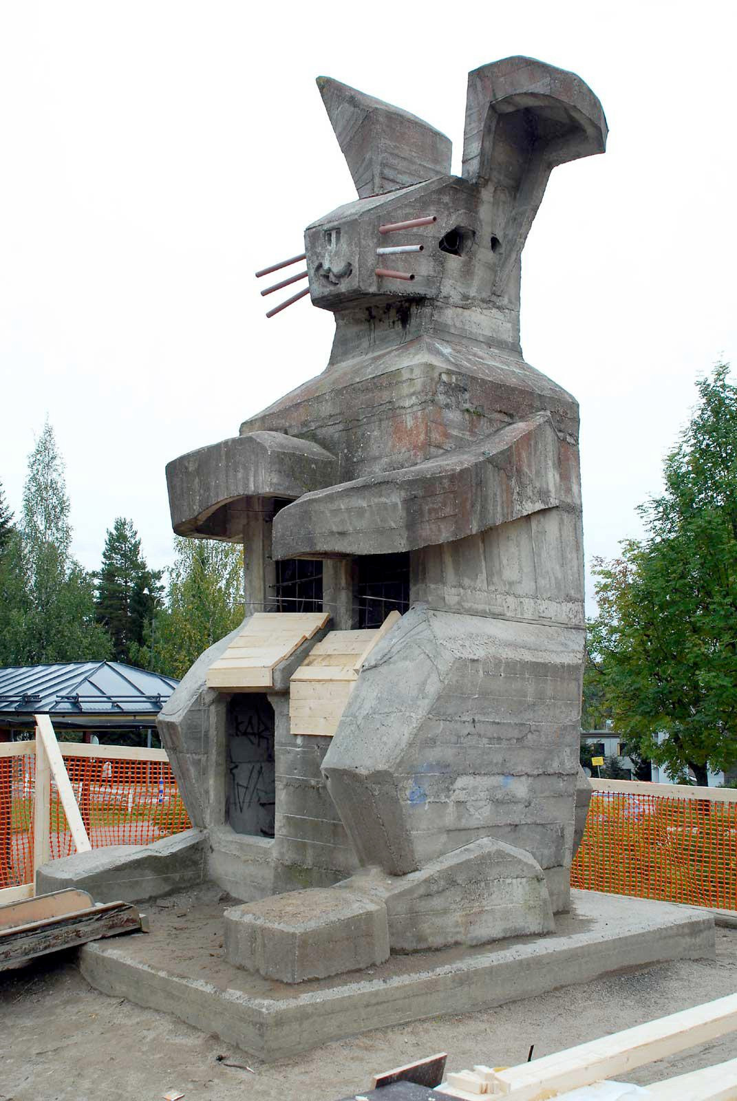 CONCRETE BRUTAL BUNNY BABY 