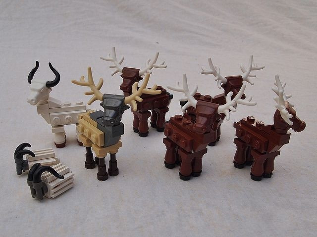 Mooses made from Lego. (Sorry, couldn't find an elk 😁)
