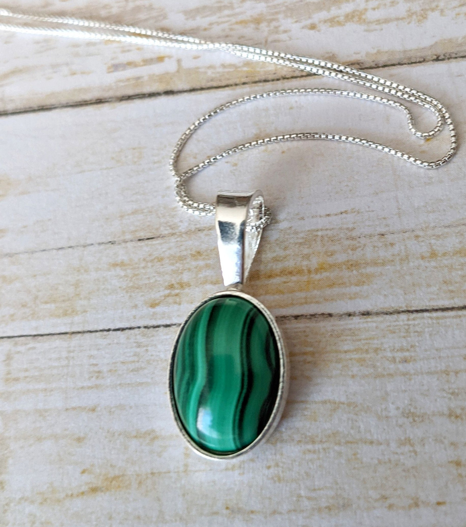 malachite oval necklace 