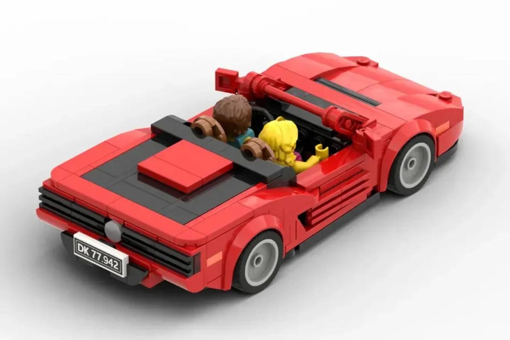 LEGO OutRun : hommage en 1735 pièces à la légende de l'arcade https://www.rom-game.fr/news/5836-LEGO+OutRun.html #LEGO