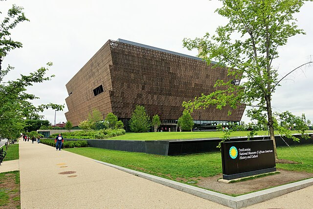 National Museum of African American History and Culture. www.joyofmuseums.com

Photo: GordonMakryllos