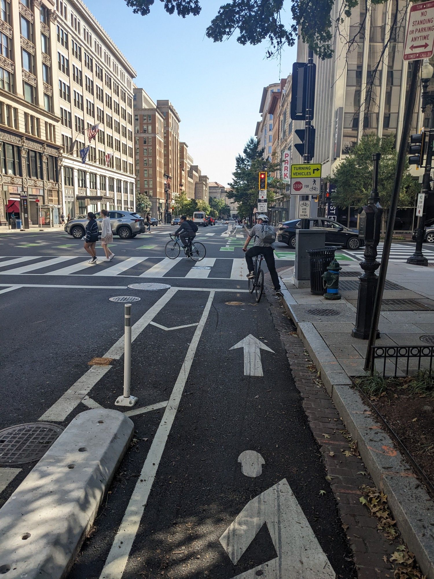 11th St NW protected bike lane in DC