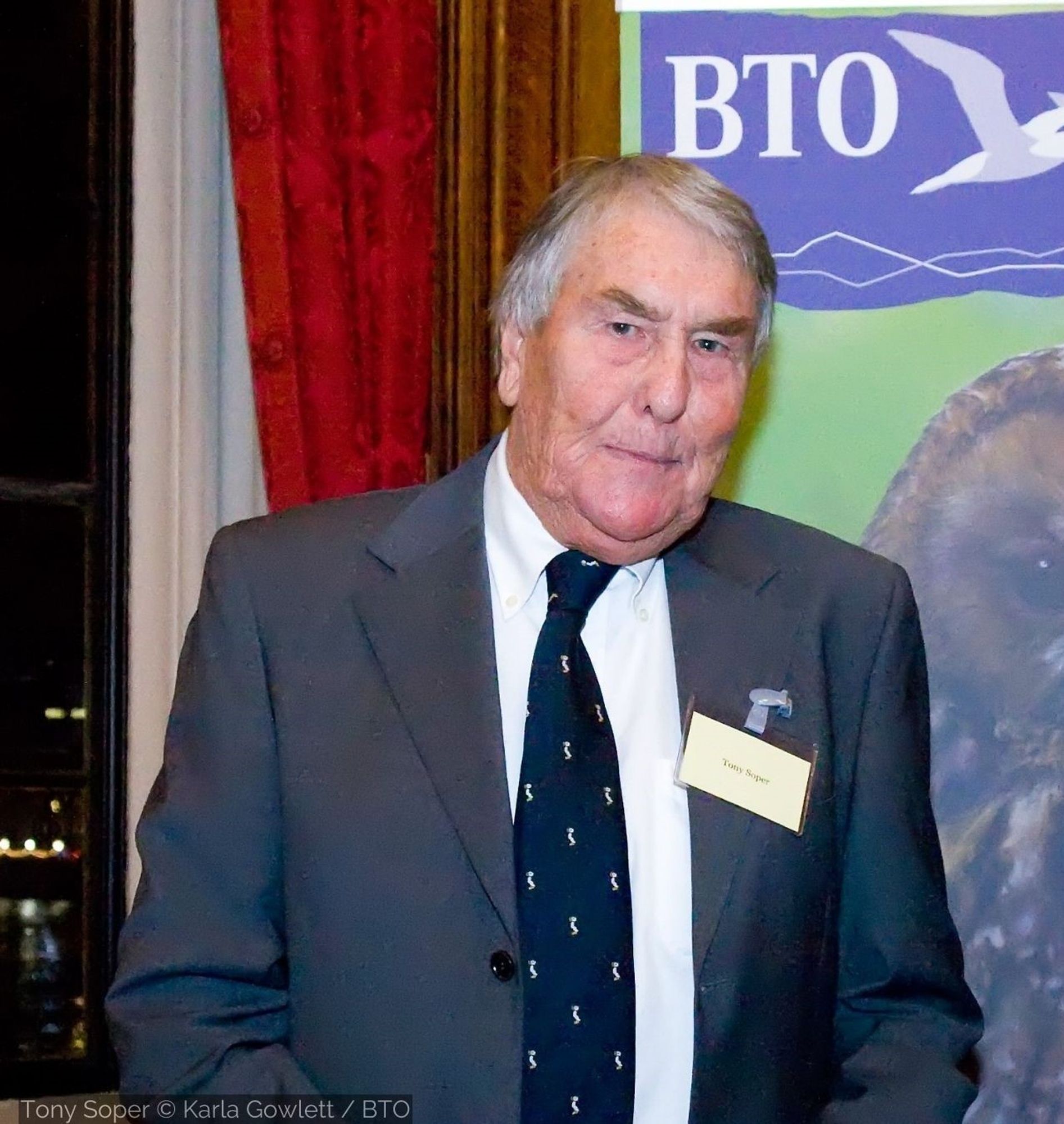 Tony Soper receiving the Dilys Breese Medal in 2009.