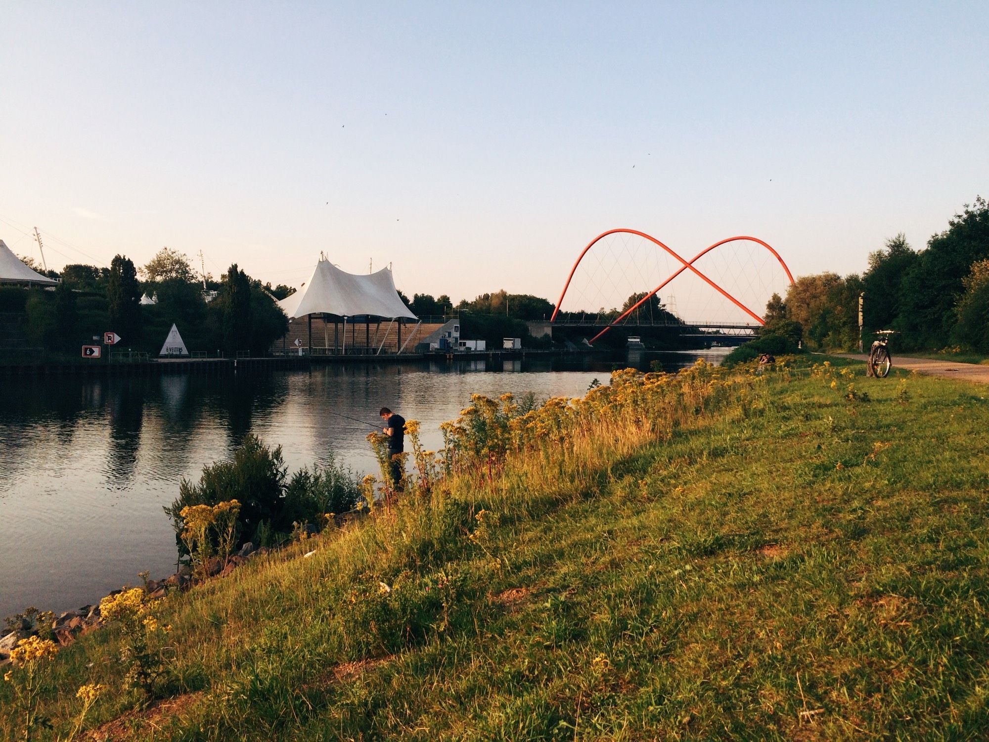 Sonnenuntergang am Rhein Herne Kanal im Nordsternpark Gelsenkirchen