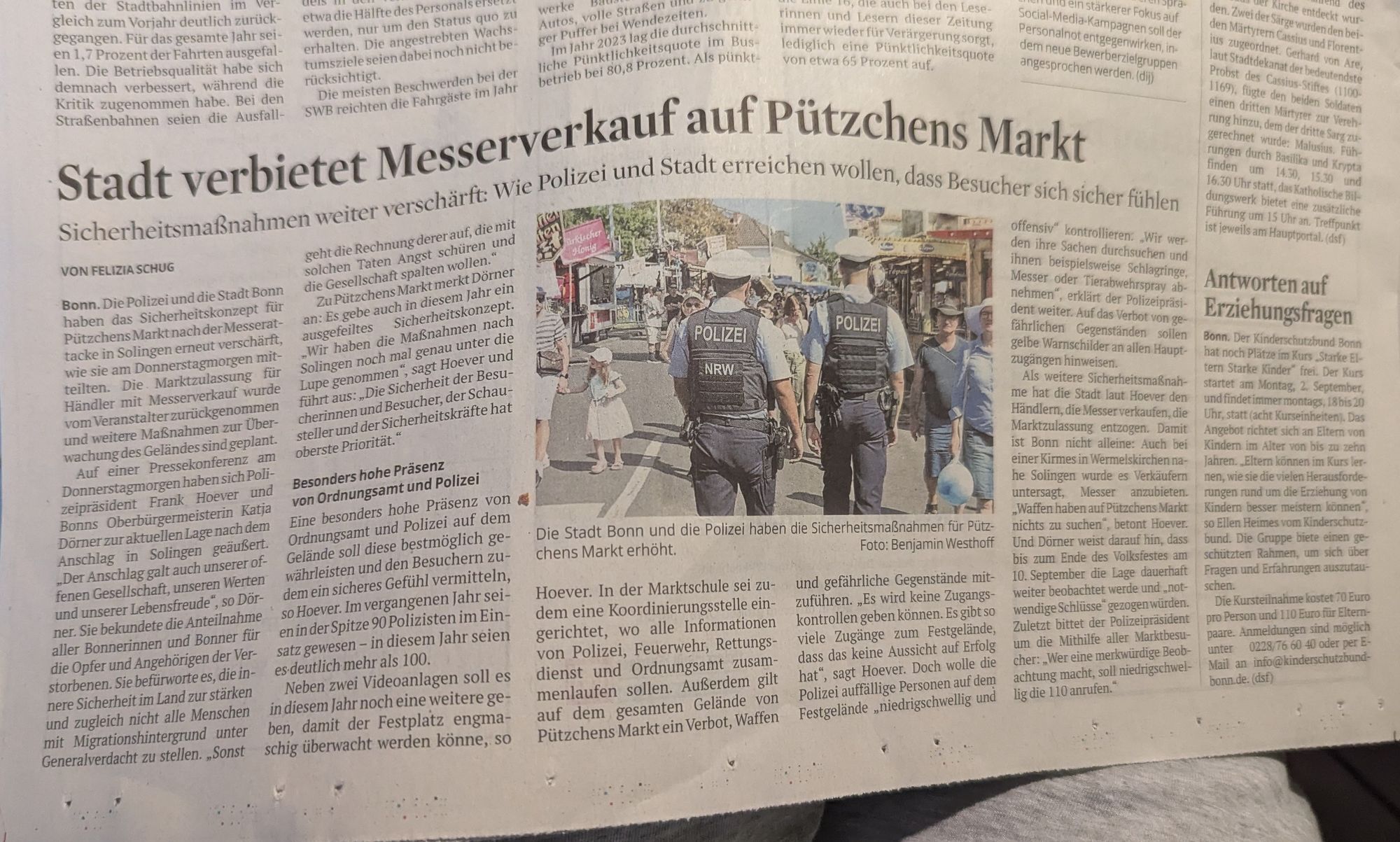 Foto eines Zeitungsartikels, Überschrift: "Stadt verbietet Messerverkauf auf Pützchens Markt"