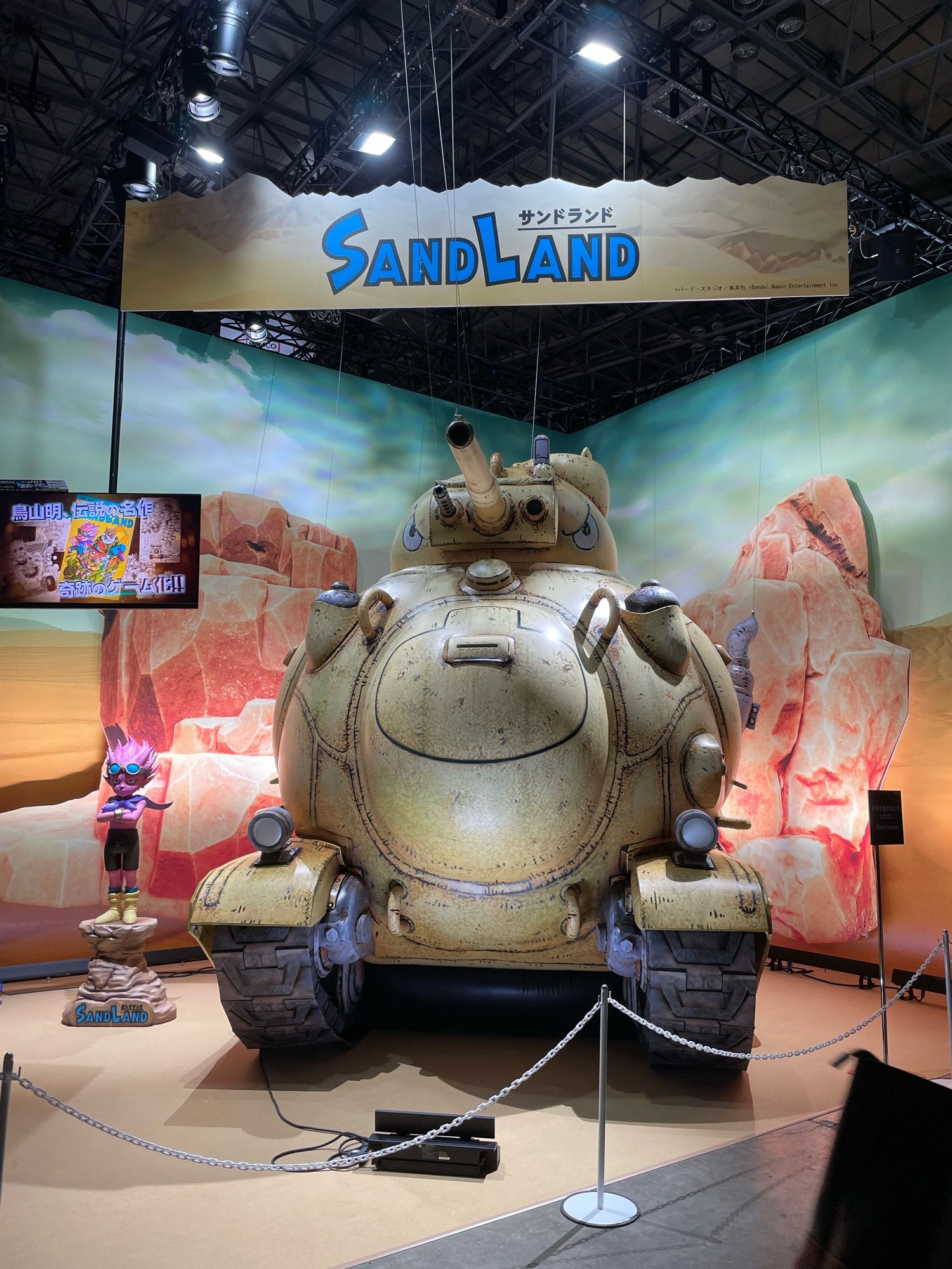 TGS2023でのSand Land展示その1。タンク外観がきっちり再現。