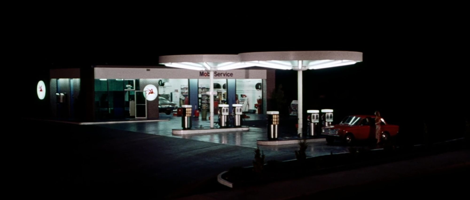 The gas station from the start of Messiah of Evil where it just looks like it's floating in a pitch black void