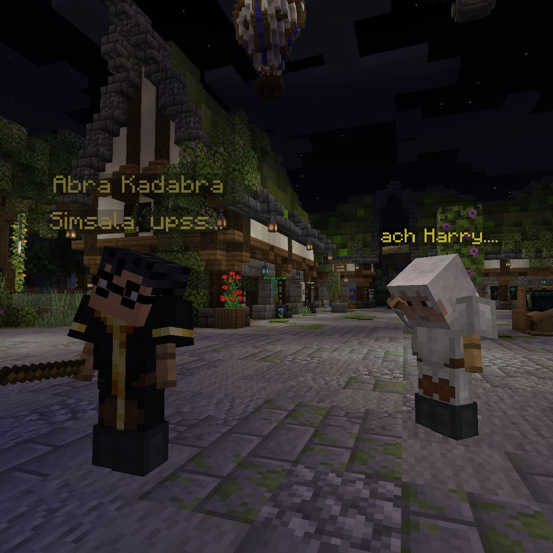 Screenshot aus dem Spiel Minecraft. Harry Potter und Albus Dumbledore wurden nachgebaut mit Rüstungsständer. Harry; Abra Kadabra Simsala upss... Albus: Ach Harry ...