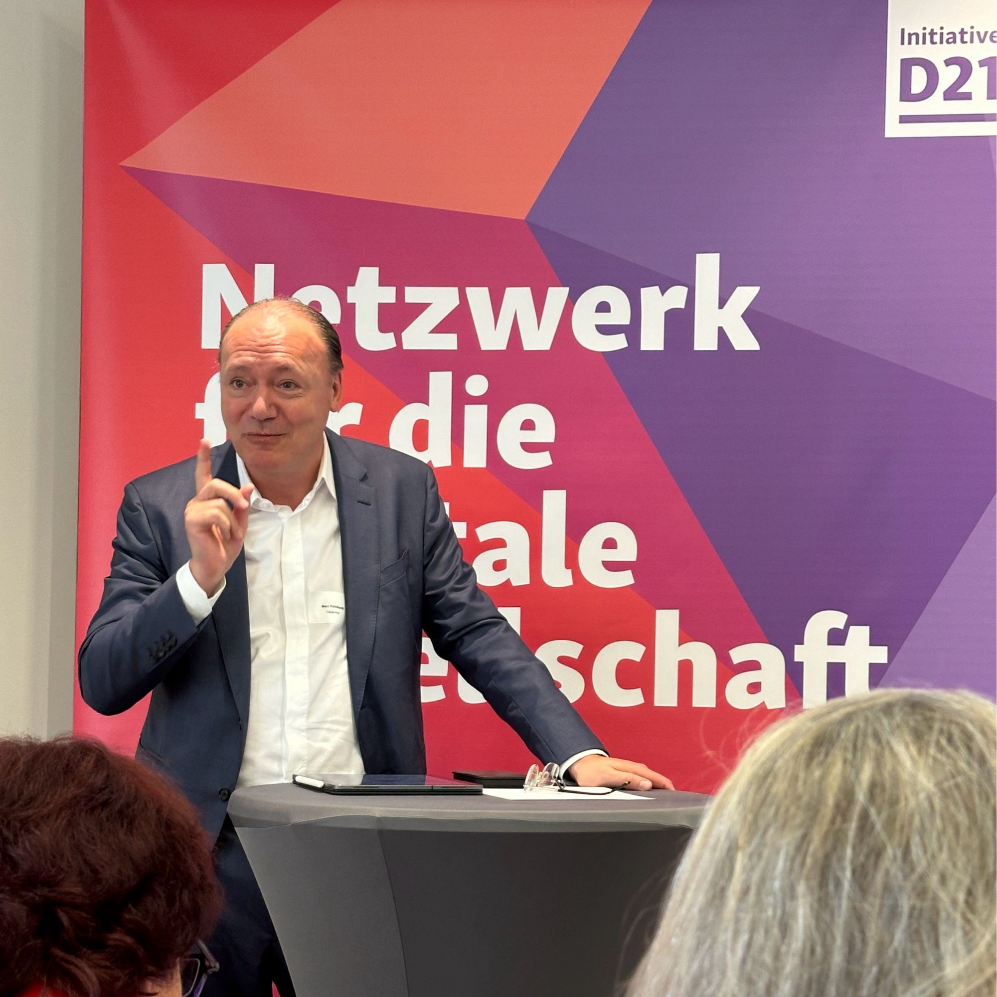 Der Präsident der Initiative D21, Marc Reinhardt, bei seinem Rechenschaftsbericht im Rahmen der Jahresmitgliederversammlung des Vereins