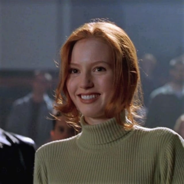 Screens of Urban Legend featuring the principal actresses

Alicia Witt