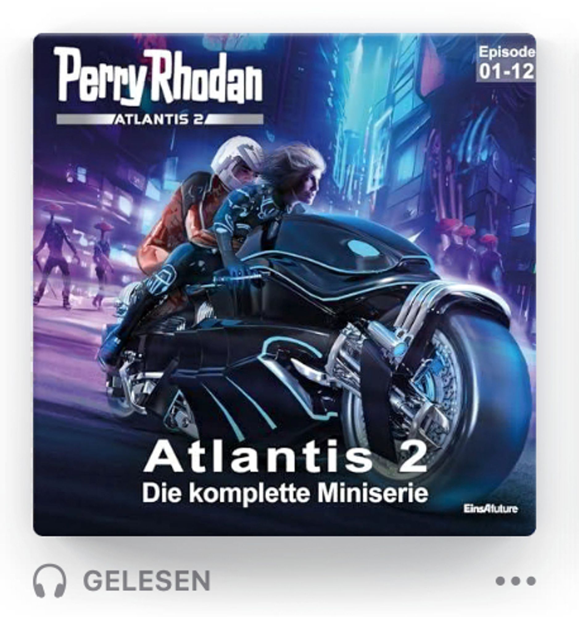 Cover des Hörbuchs "Atlantis 2": Auf einem SF-igen Motorrad dürsen zwei Personen durch eine lila-blau-neonfarbene Stadtlandschaft.