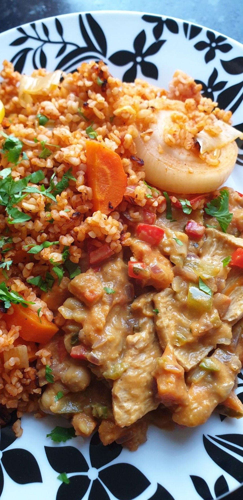 Red Pepper, Soy Pork, Sweet Potato & Chickpea madras. Zeytinyağlı Pırasa Yemeği (Turkish Braised Leeks). 

Served w/ fresh coriander & lemon.