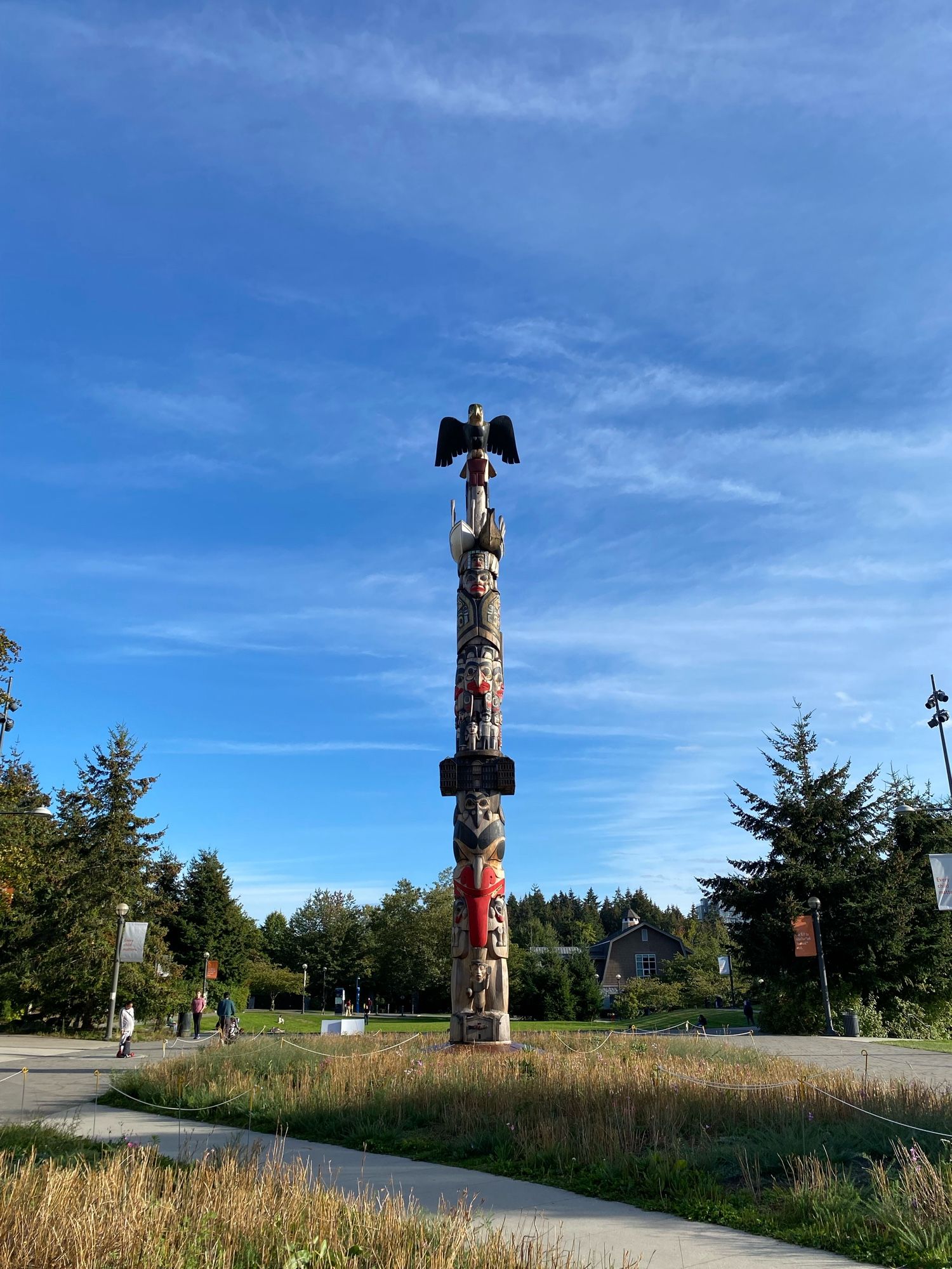 55-foot red cedar pole designed and carved under the direction of master carver 7idansuu (Edenshaw), James Hart (hereditary chief, Haida Gwaii)