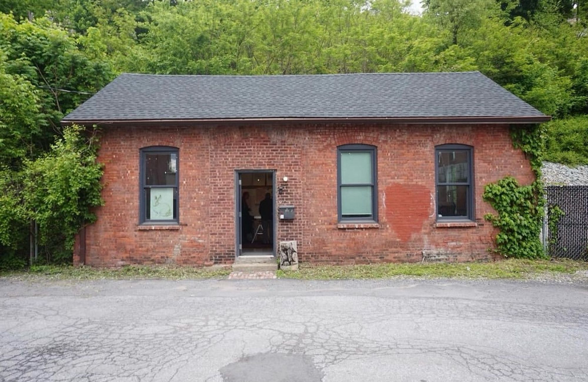 Bantam Tools Center for Machine Arts building