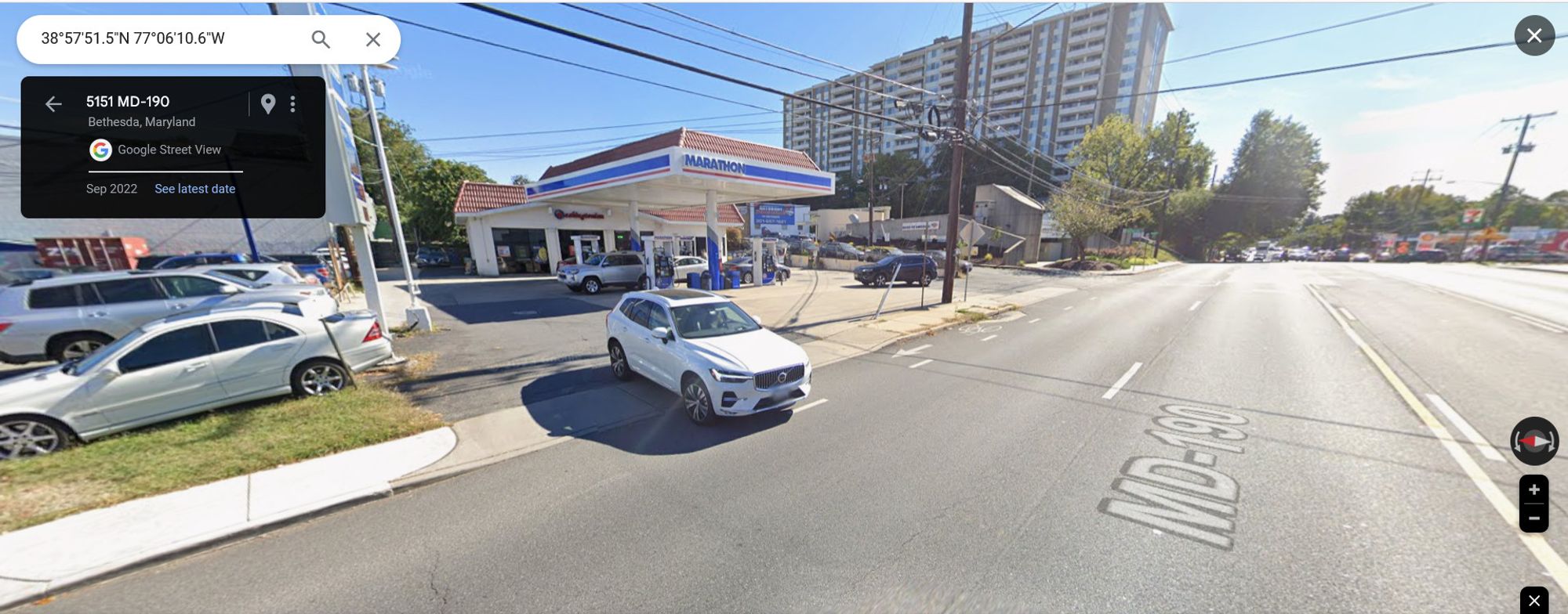 Google Streetview of a driver blocking the (lousy) sidewalk and the (deadly) painted bike lane on River Road, leaving the Marathon gas station.