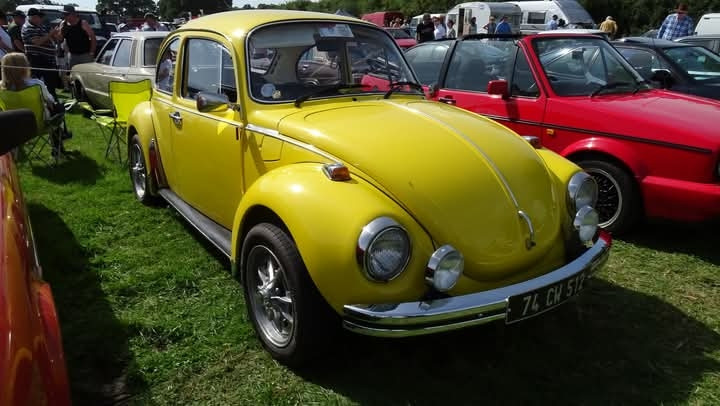 Bright yellow 1974 Volkswagen Beetle
