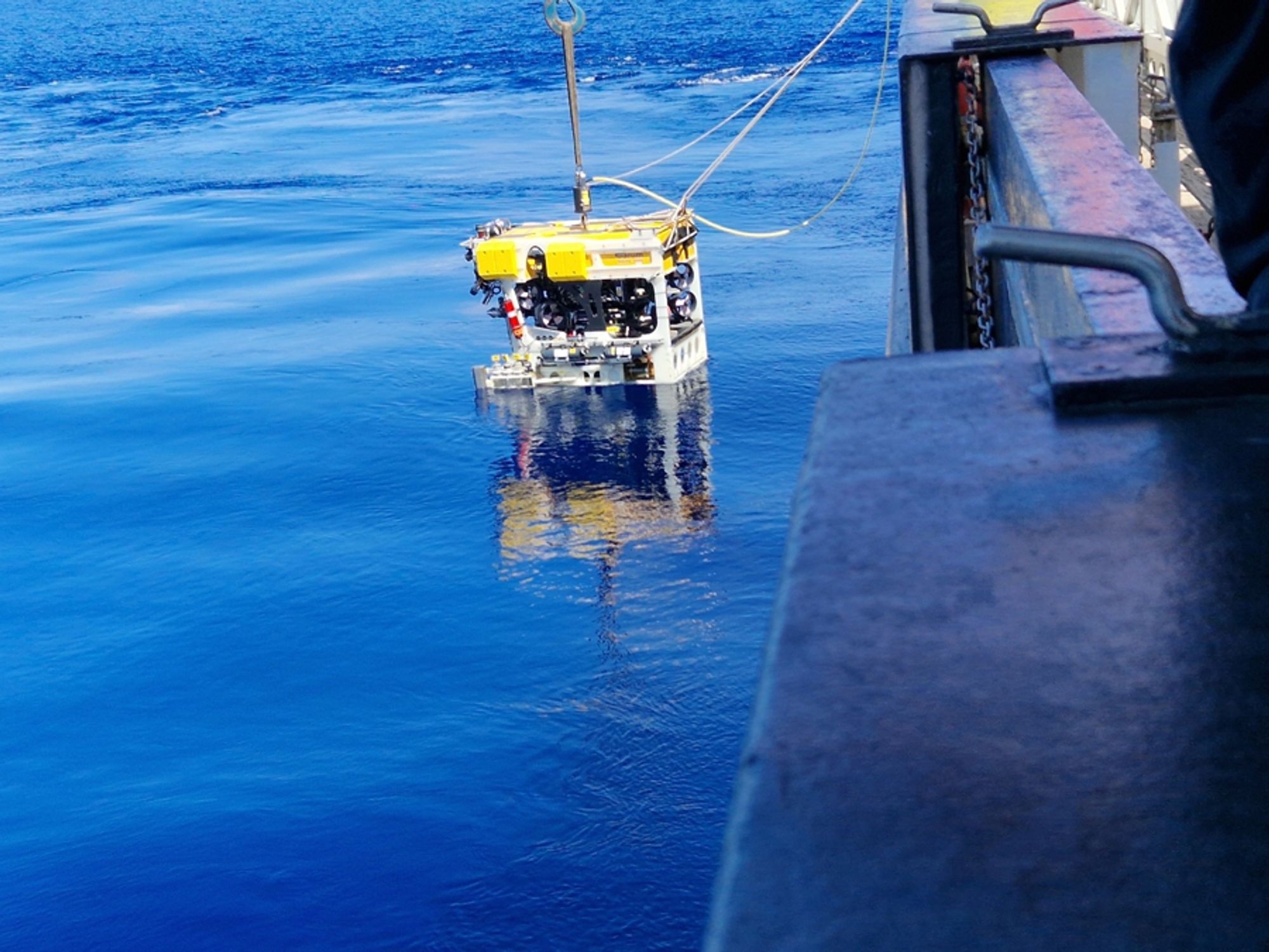 Remotely operated vehicle MARUM-SQUID is being deployed for the first dive during research expedition SO 306.