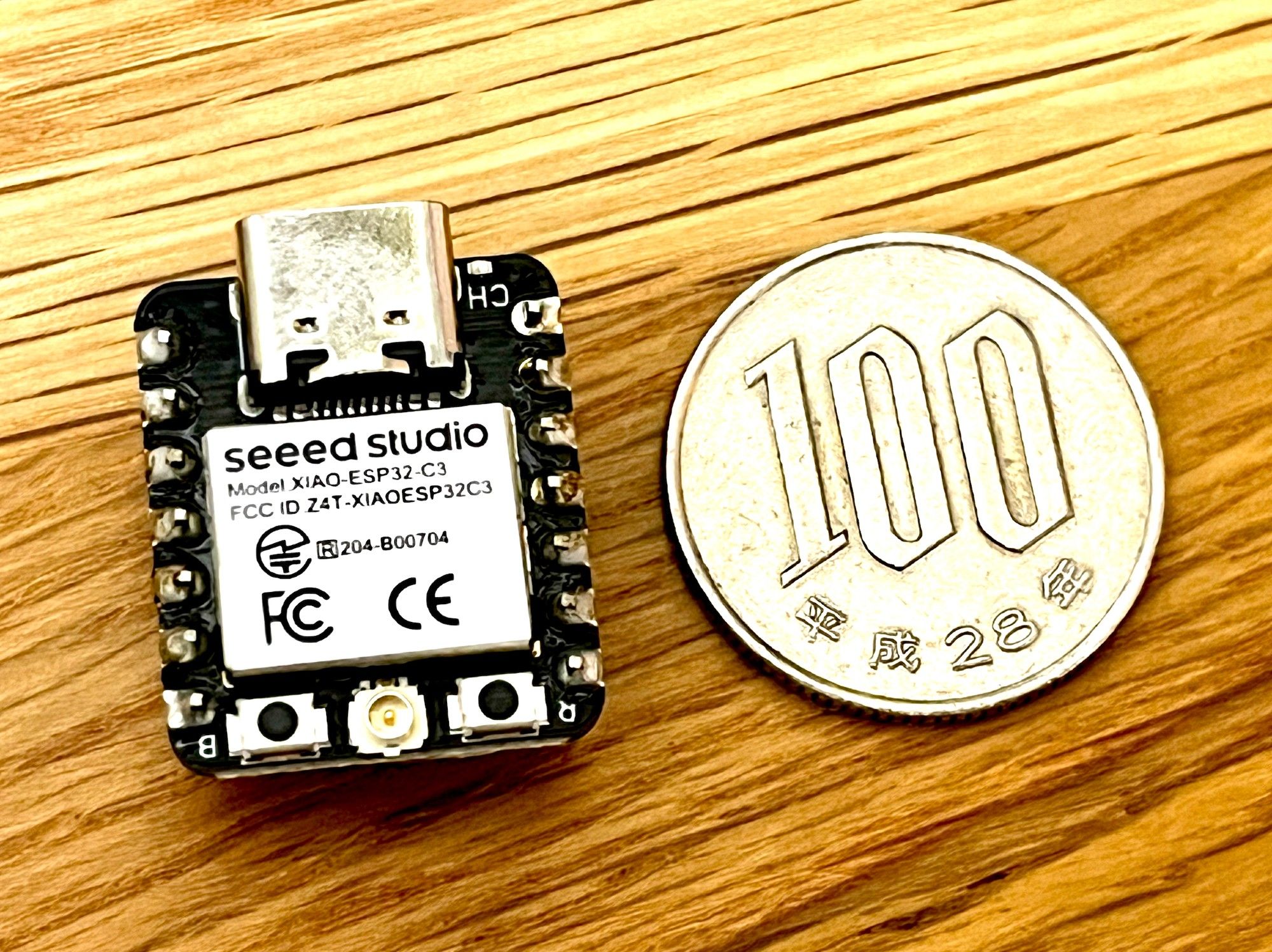 Seed Studio XIAO ESP32C3と100円玉