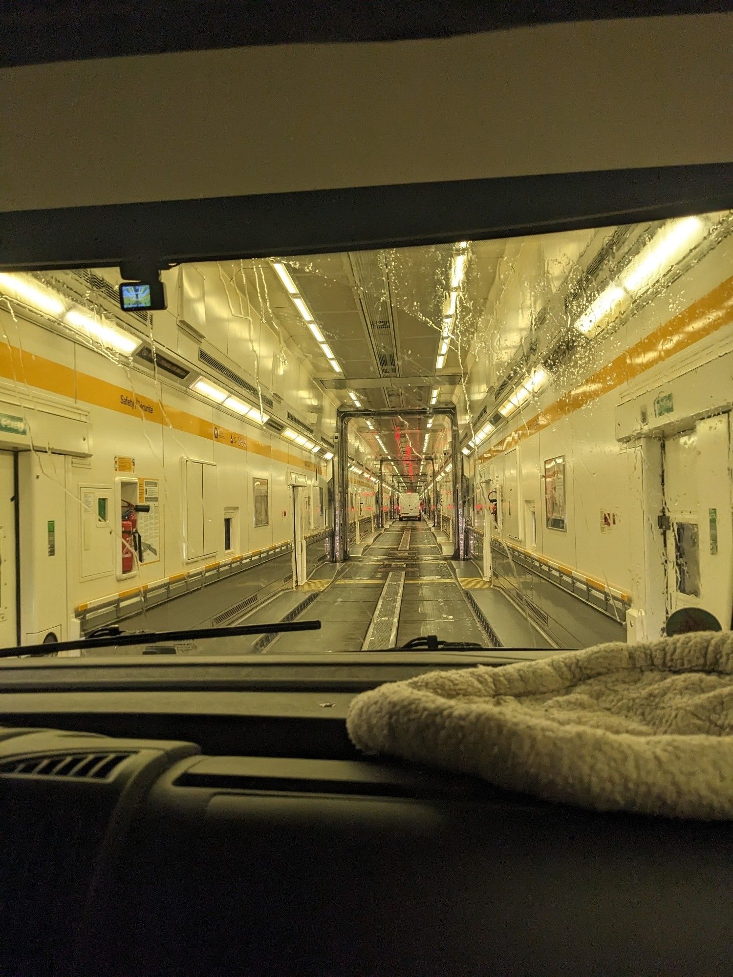 Eurotunnel, Blick aus dem Wohnmobil