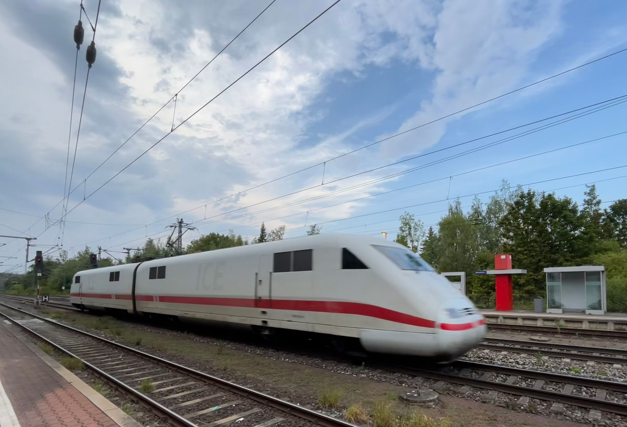 Two ICE power cars with no interim carriages at Marienborn 