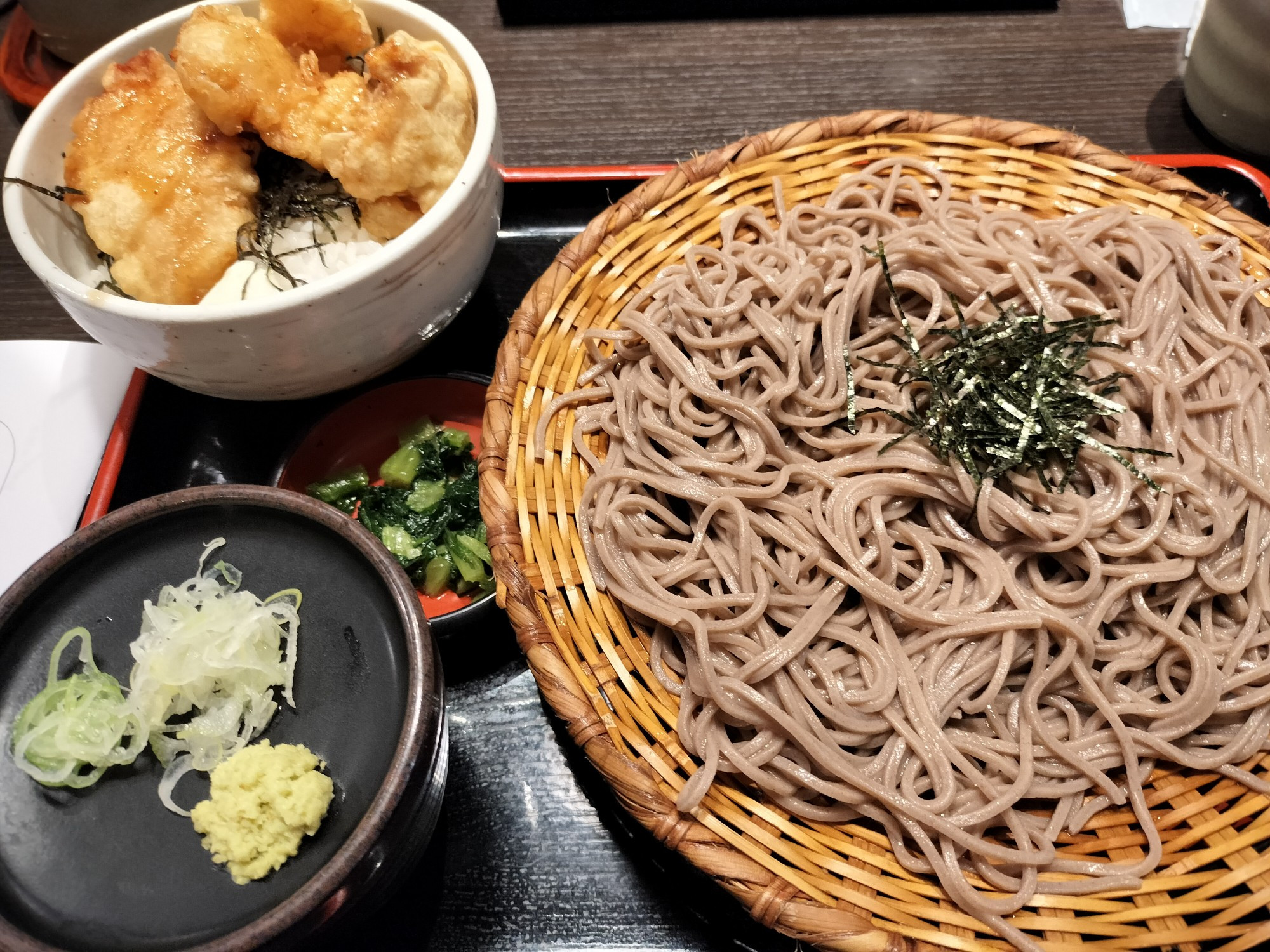 ざる蕎麦と鶏天丼セット