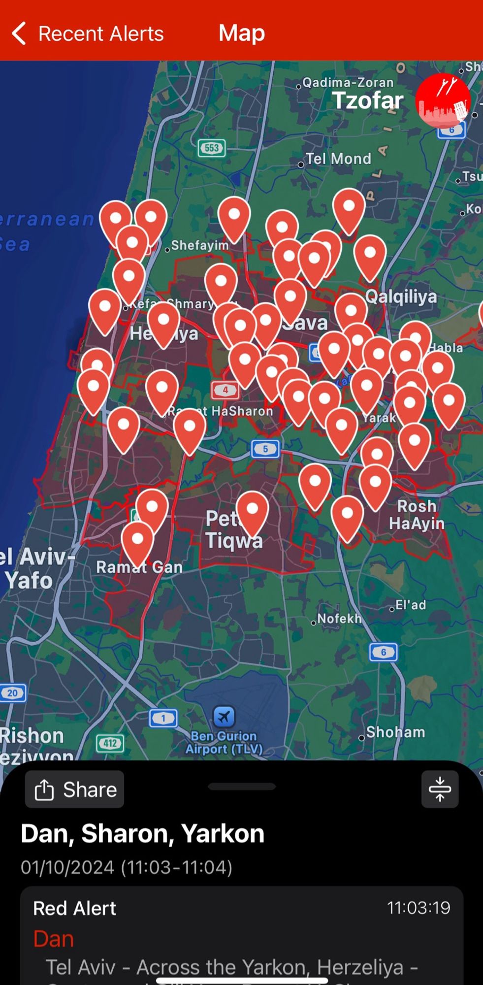 Tsofar App mit Karte an Alarmen. Nördlich von Tel Aviv alles rot