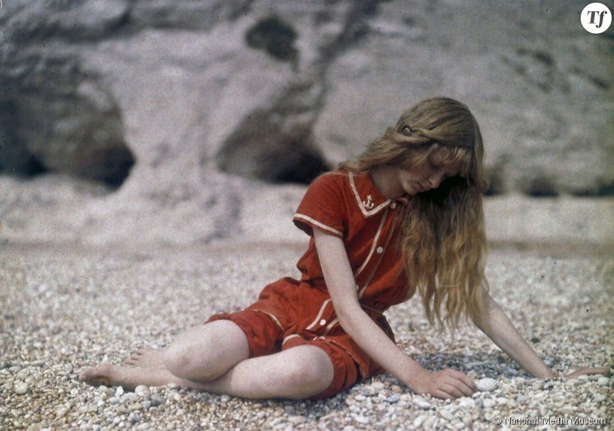 Femme sur la plage