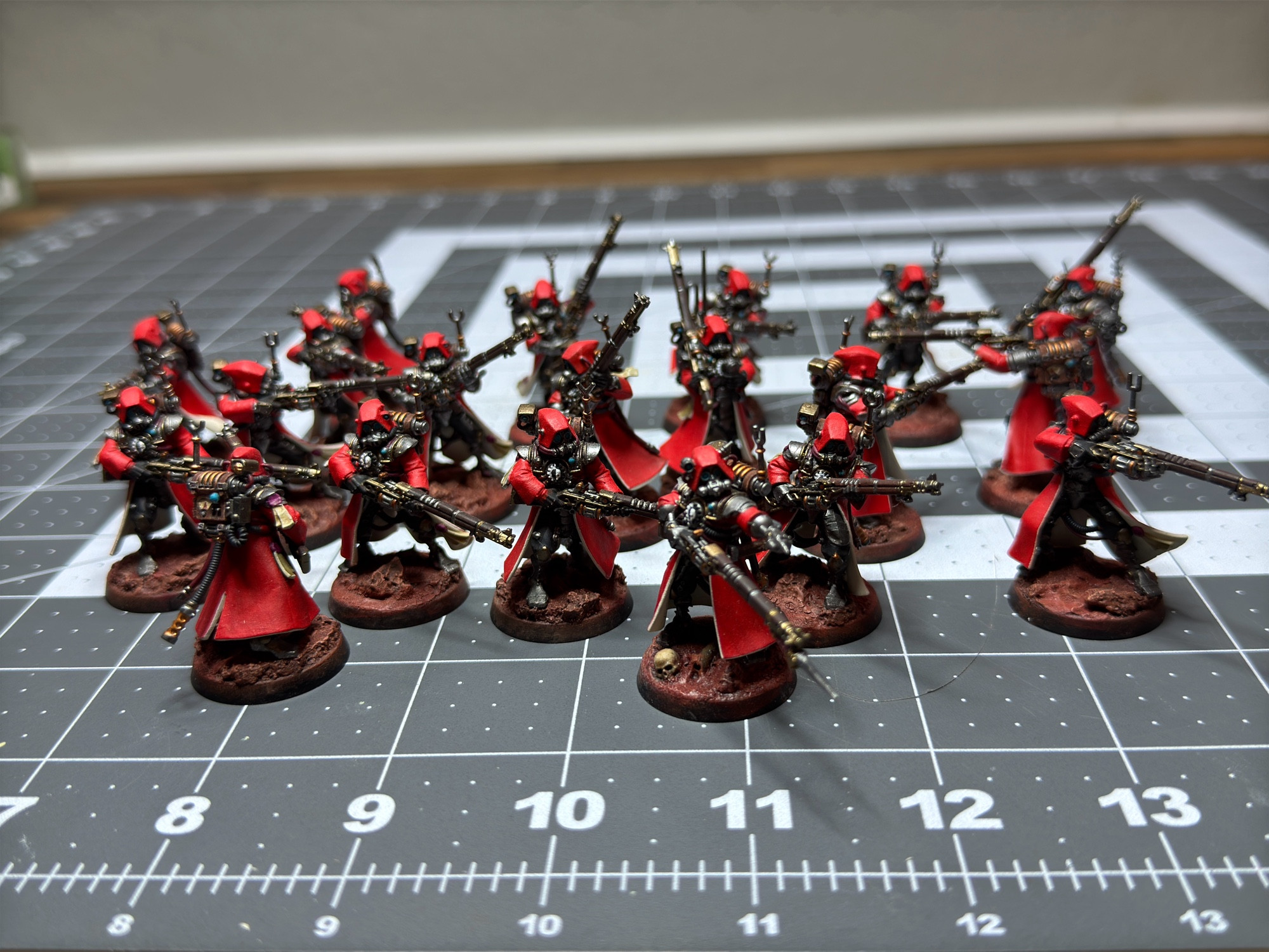 A large group of 20 Skitarii in a mar-like scheme. WIP