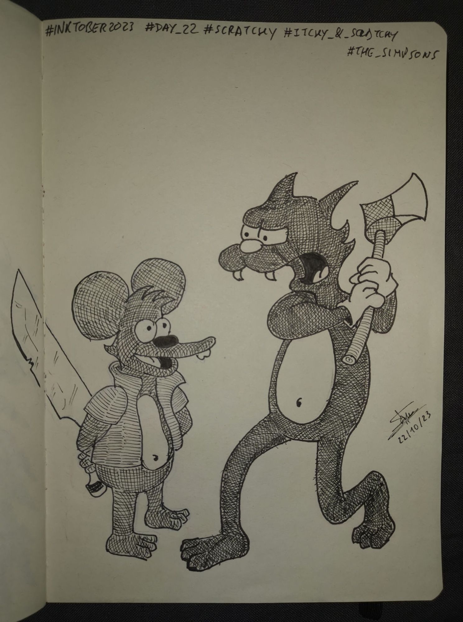 Dibujo hecho a tinta de Pica (Un ratón antropomórfico) y Rasca (un gato antropomórcio), donde podemos ver a Pica (Itchy) sujetando un cuchillo a su espalda que sobresale por encima de su cabeza, mientras Rasca (Scratchy) lo observa con cara de enfadado mientras blande un hacha en ambas manos.