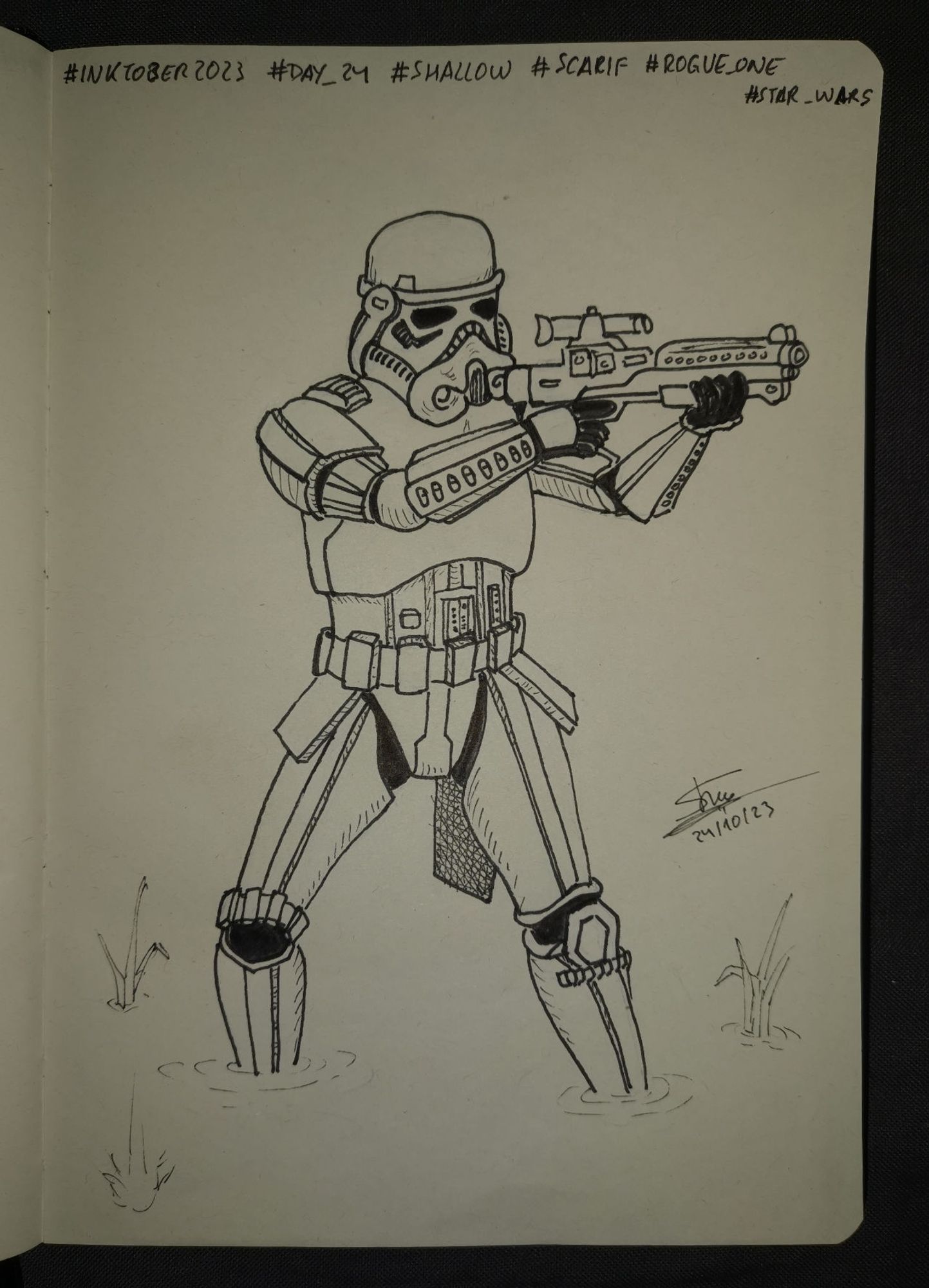 Dibujo hecho a tinta de un Stormtrooper con su armadura blanca y con el traje interior negro. Está en posición de disparo, apuntando con su rifle blaster, en una superficie acuática que le cubre hasta media pantorrilla.