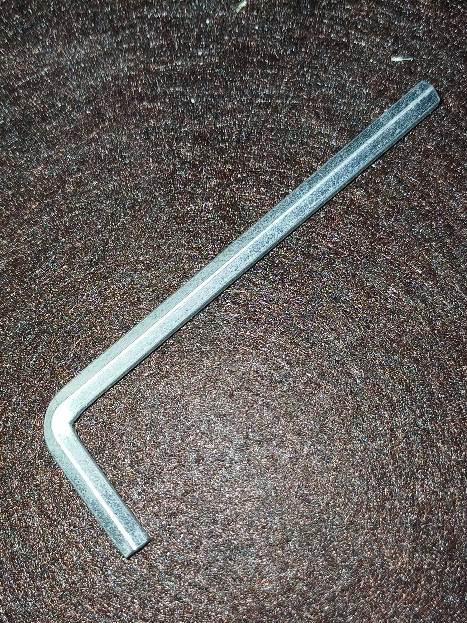 A picture of a hex key.