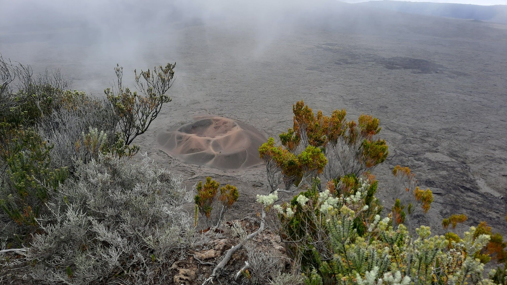 Le Formica Leo vu depuis le rempart du Piton de la Fournaise, île de la Réunion