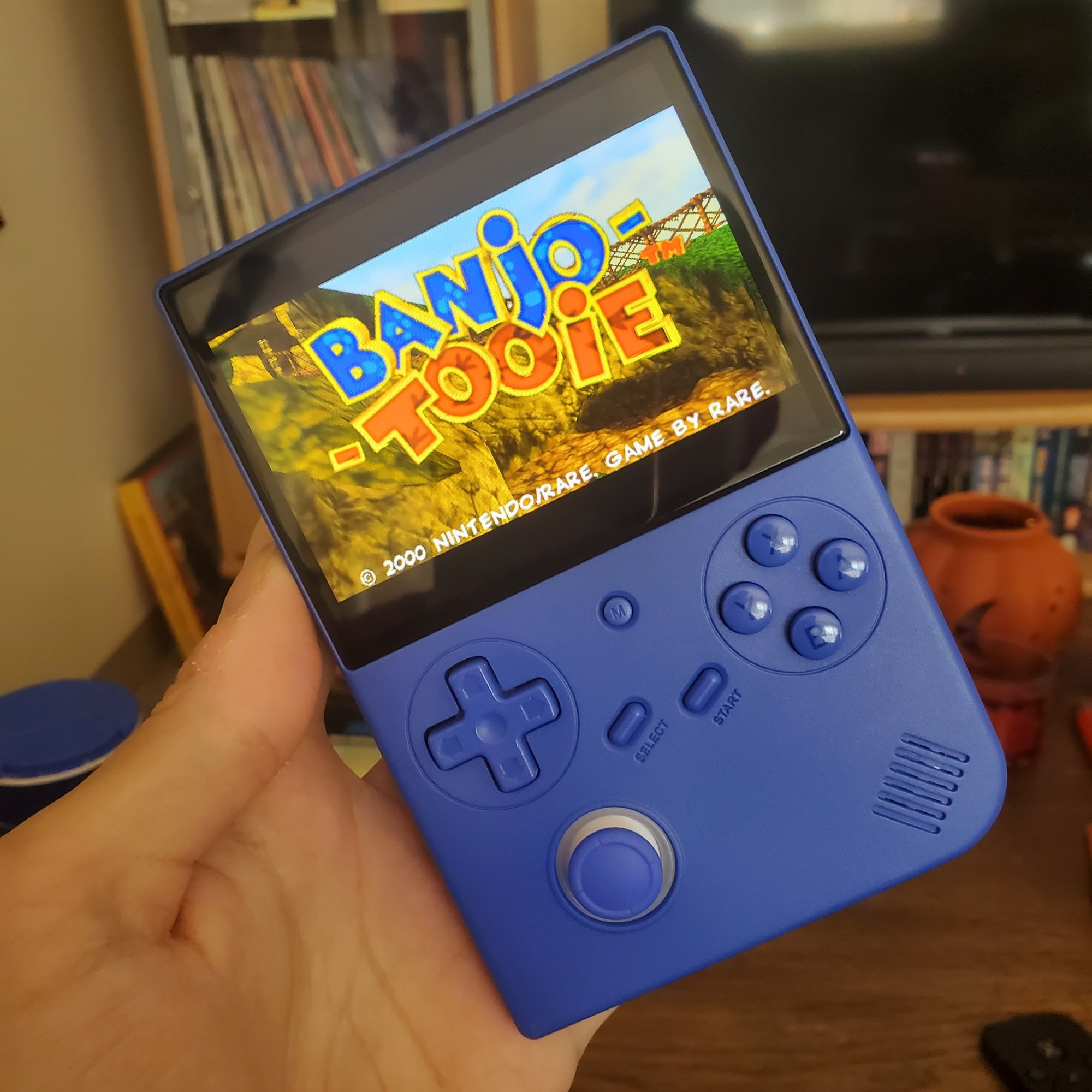 Playing Banjo-Tooie (N64) on the RG40XXV