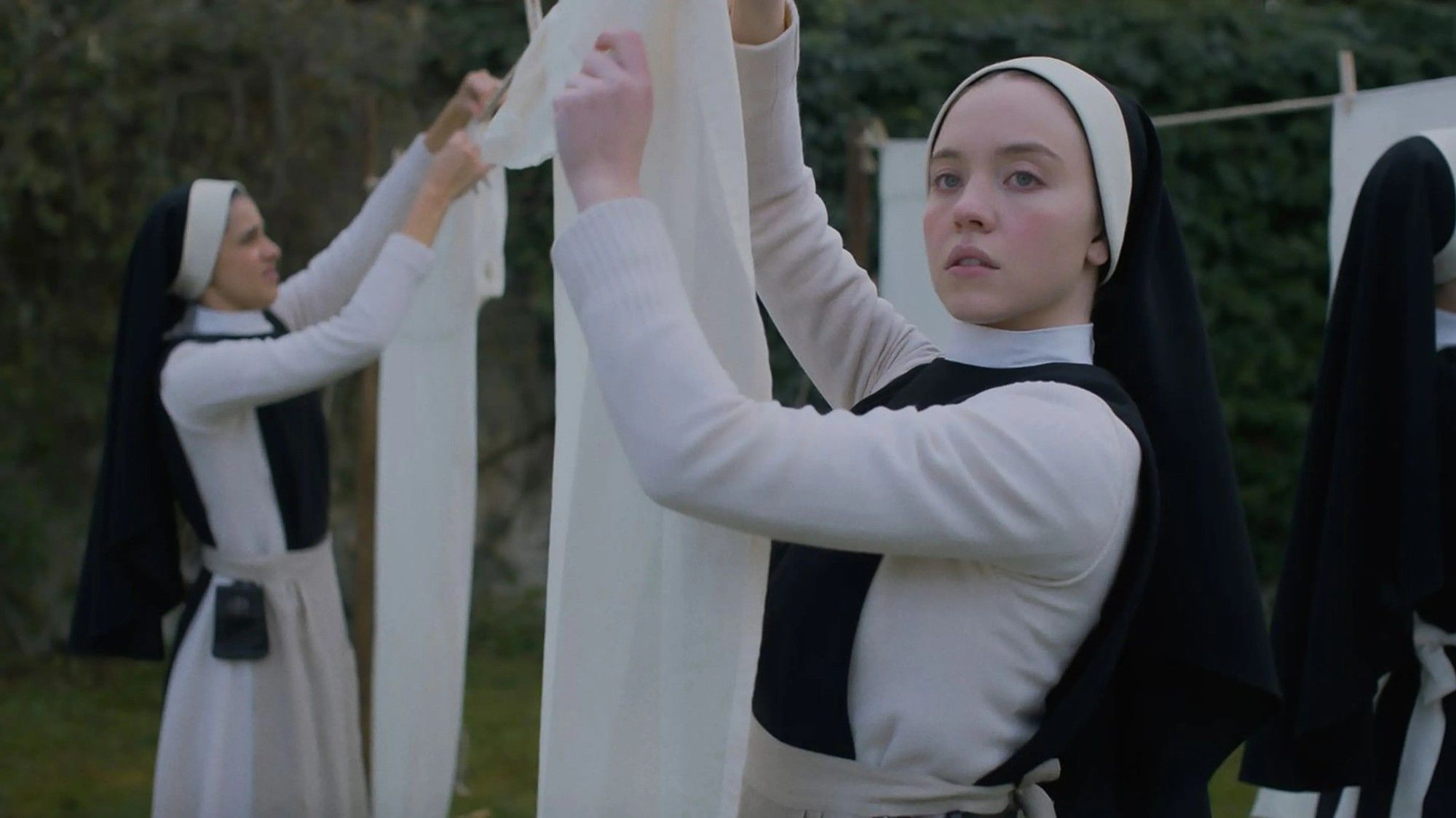 Sydney Sweeney es Sor Cecilia en 'Immaculate'. Una monja a la que se lo hacen pasar un poquito mal.