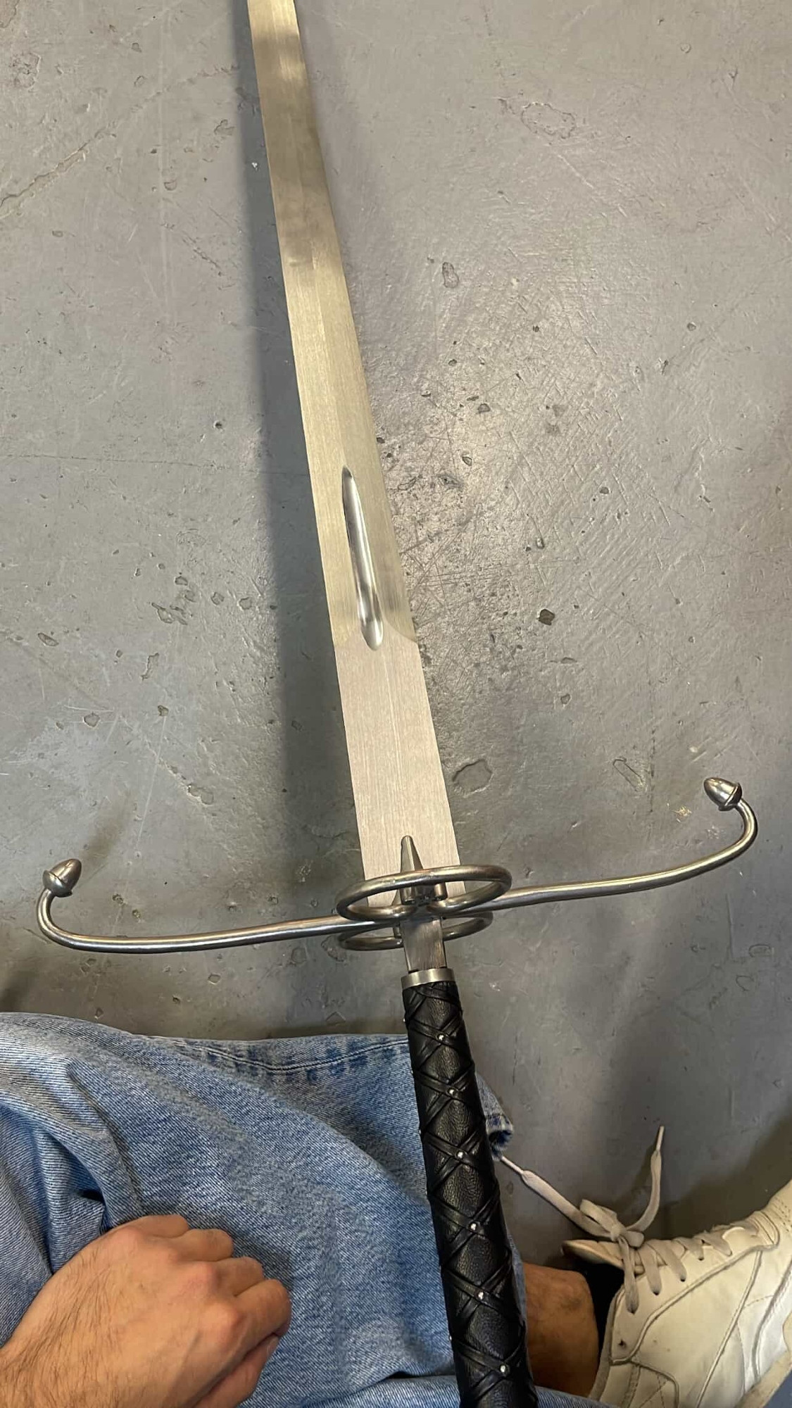 photo pf a large sword 