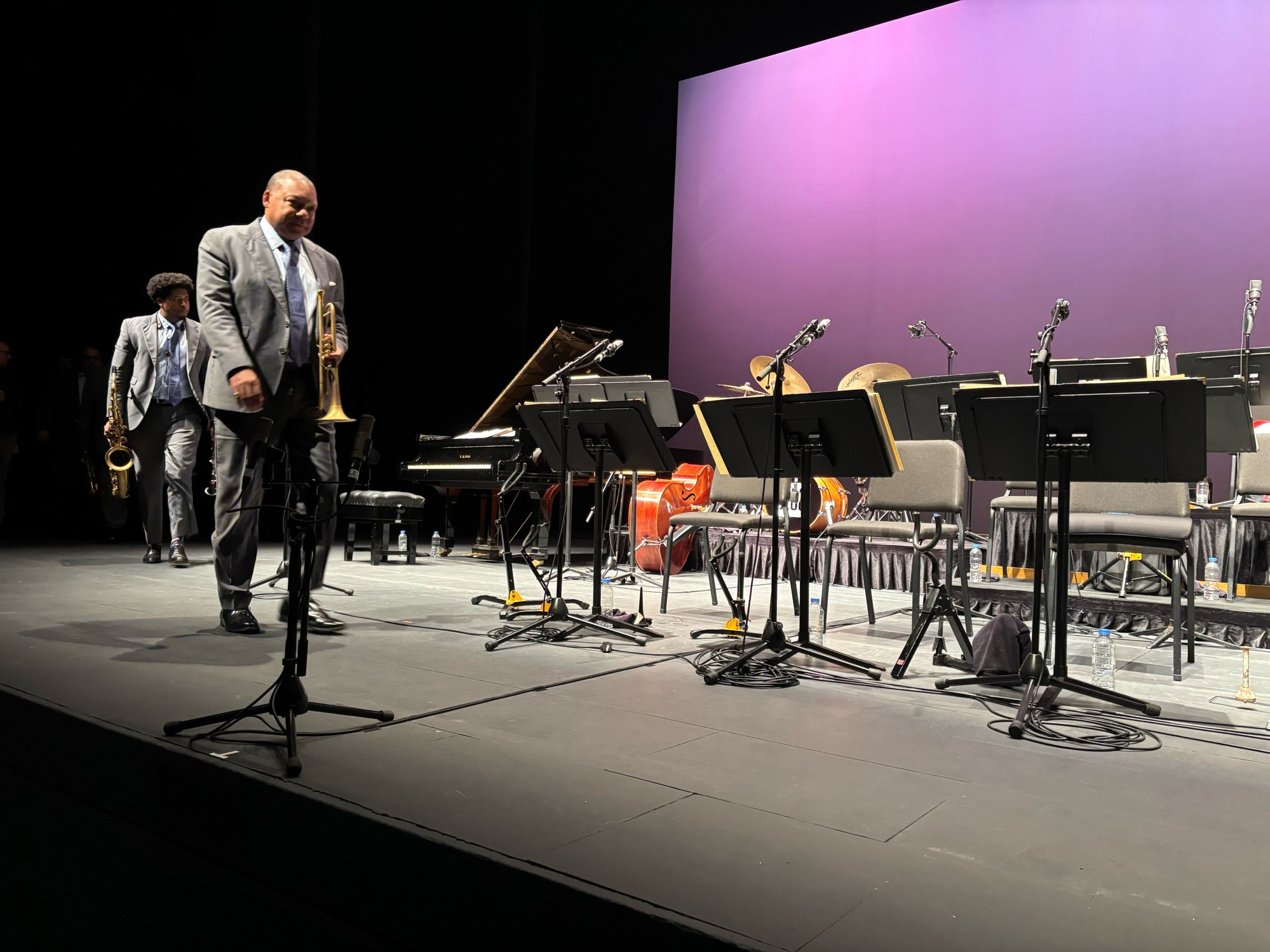 Image of Wynton Marsalis onstage courtesy: sneaky skip 