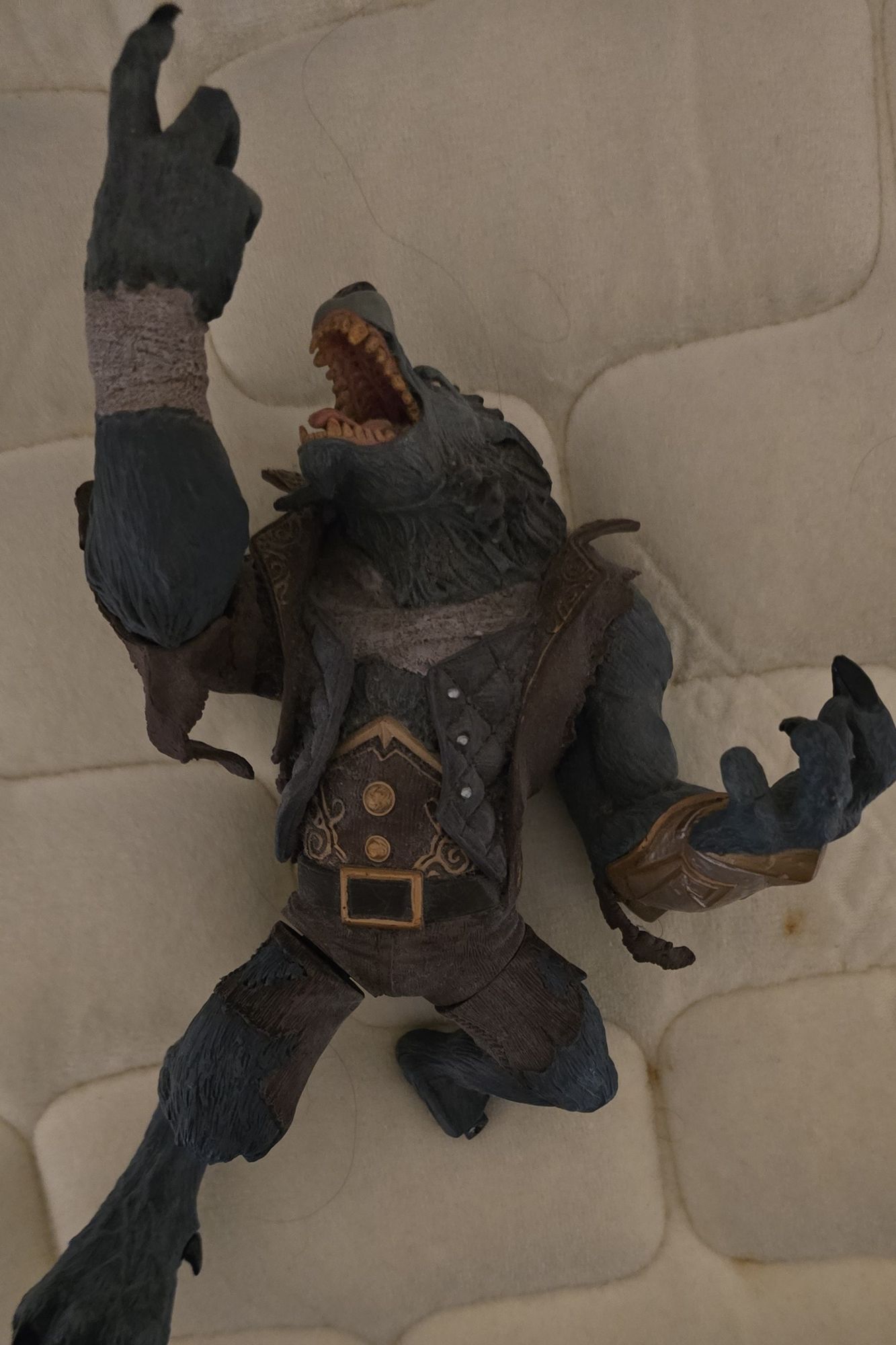 Genn Greymane statue