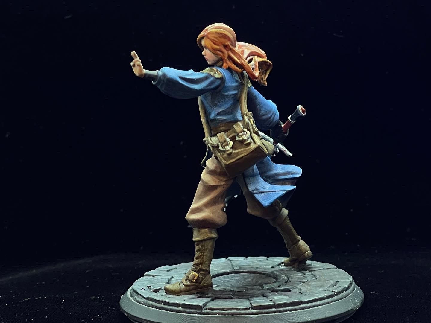 75mm scale miniature of Shallan Davar from the book series The Stormlight archive. Profile view