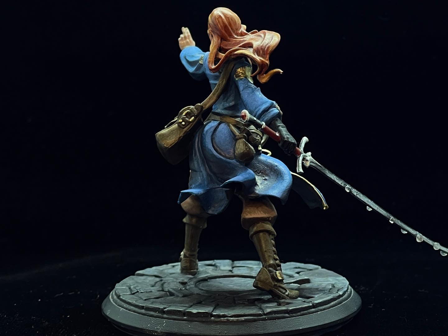 75mm scale miniature of Shallan Davar from the book series The Stormlight archive shot from behind