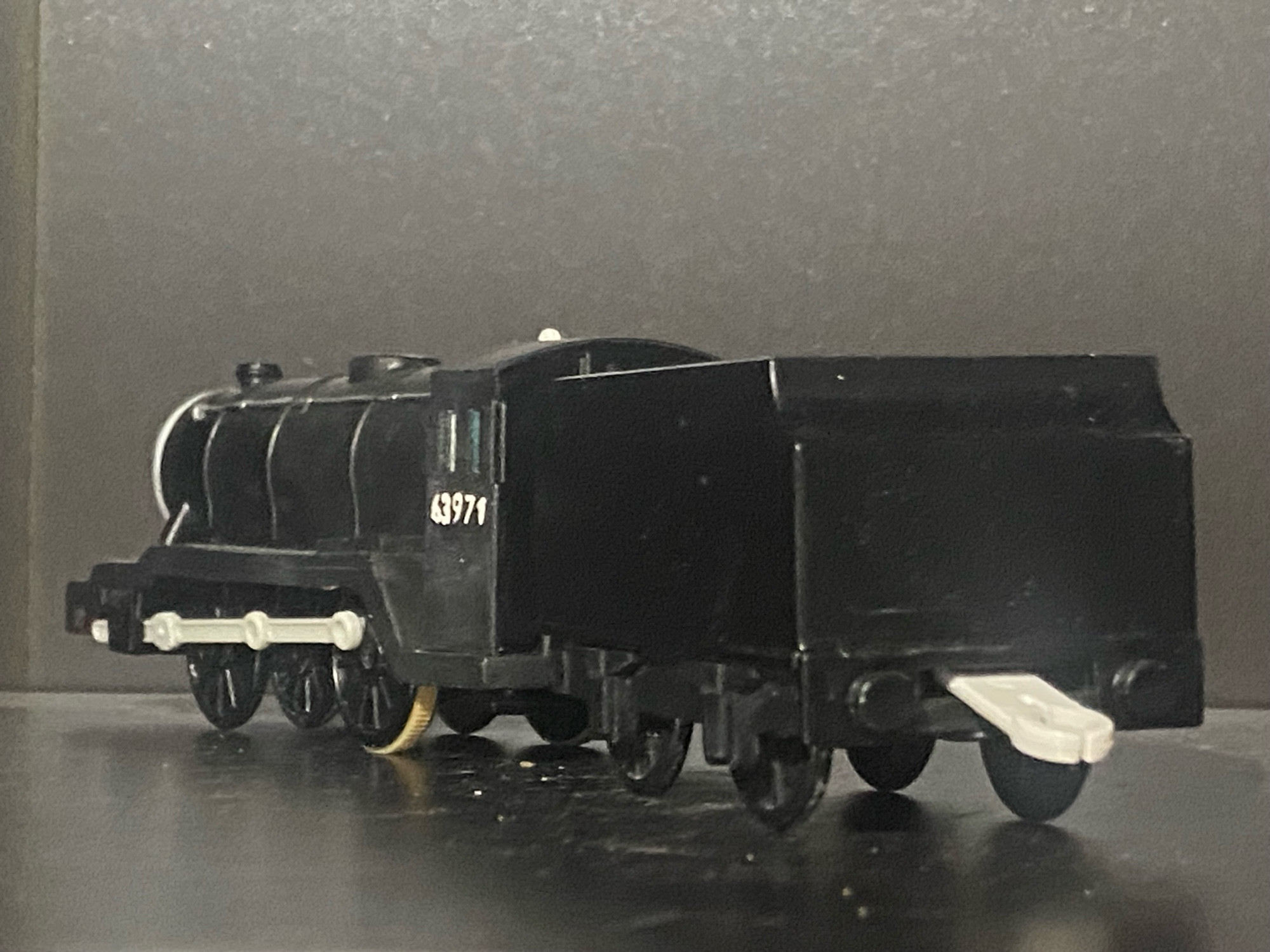 Rear profile of Dudley.

Here he is entirely black, no rear red bufferbeam since admittedly I rushed through making Dudley.