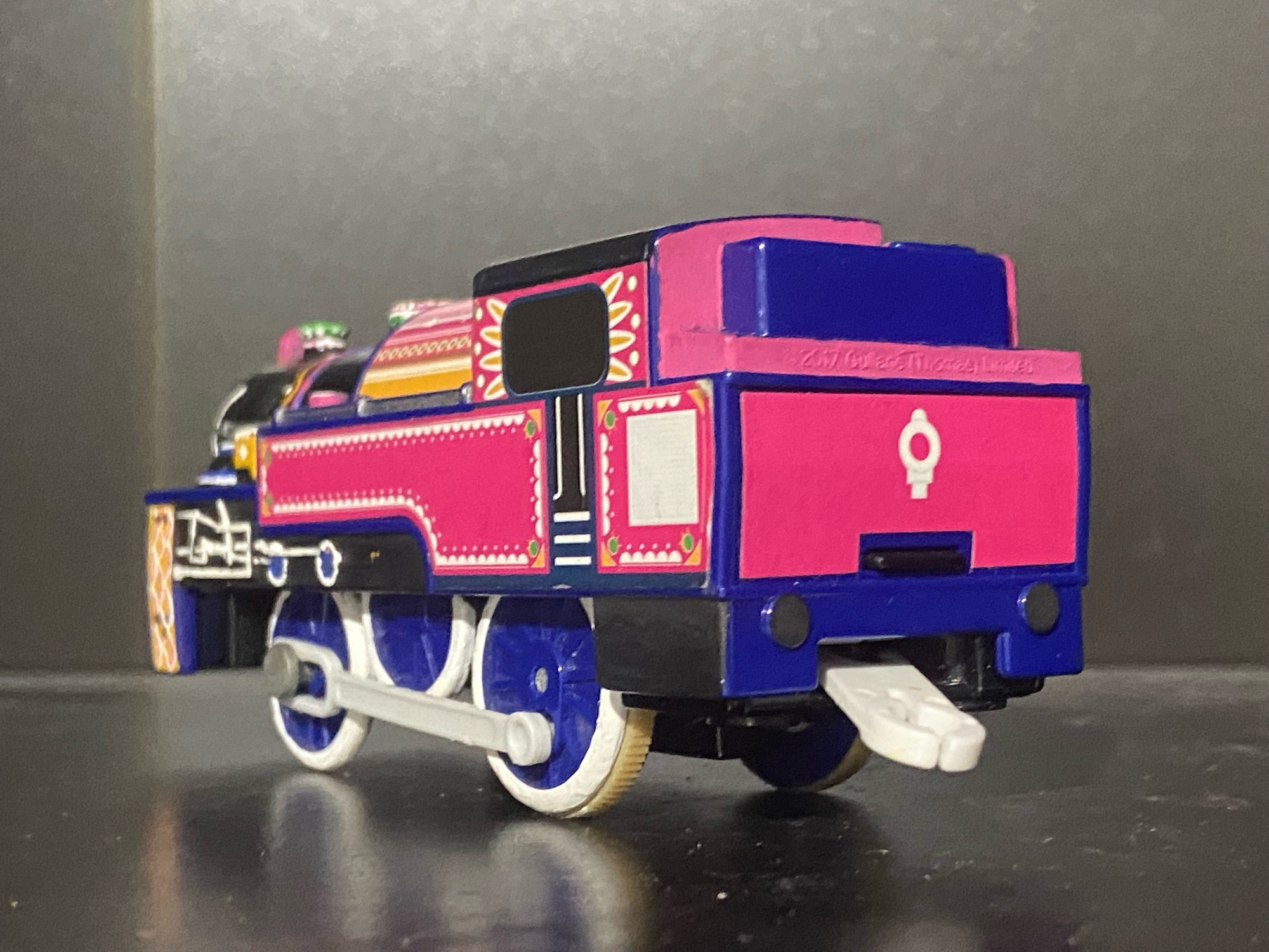 Rear profile of Ashima.