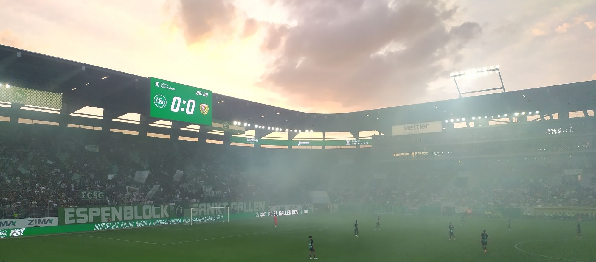 Blick auf den Espenblock beim Spiel st Gallen gegen Slask Wroclaw