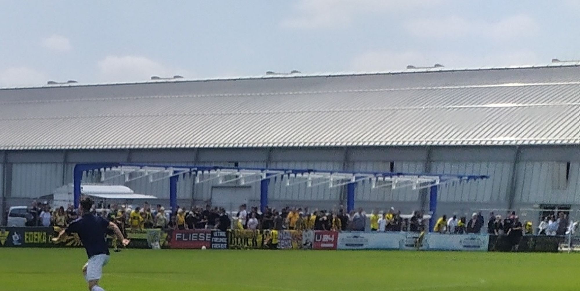 Blick auf den Gästeblock beim Spiel 1. FC Magdeburg II - VFC Plauen