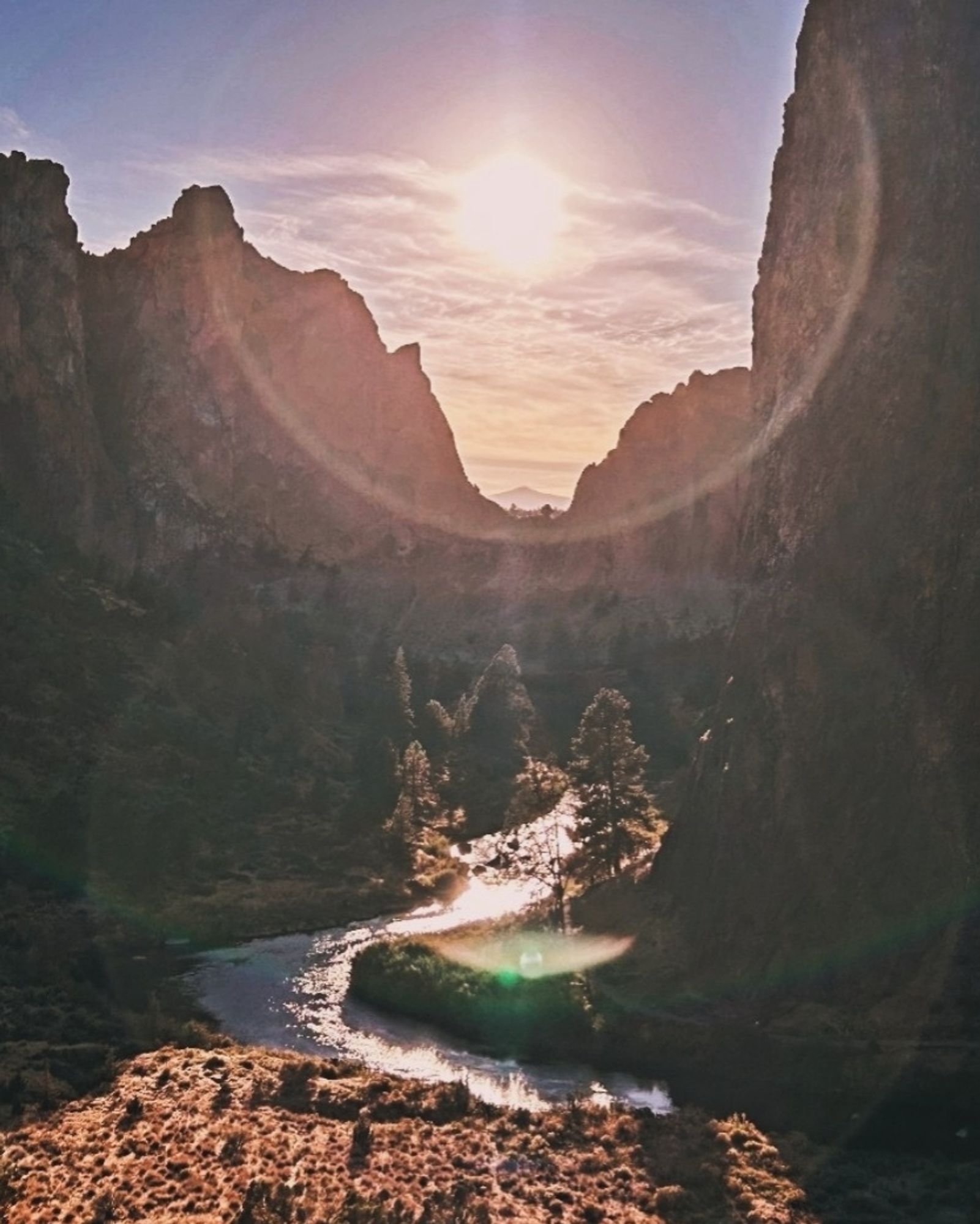 Sunset at Smith Rock. Cliffs and river.