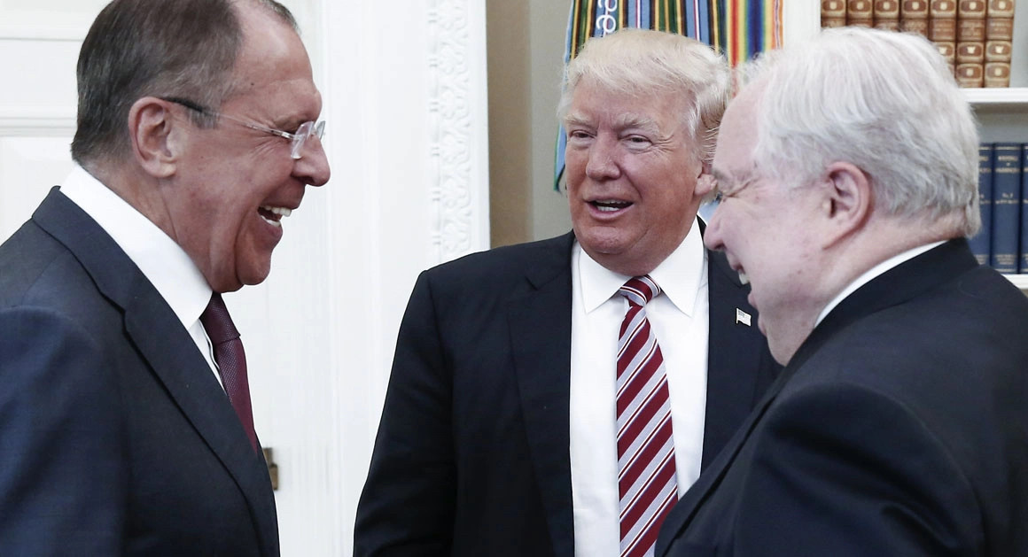 Russian foreign minister Lavrov and ambassador Kislyak in Oval Office with Trump