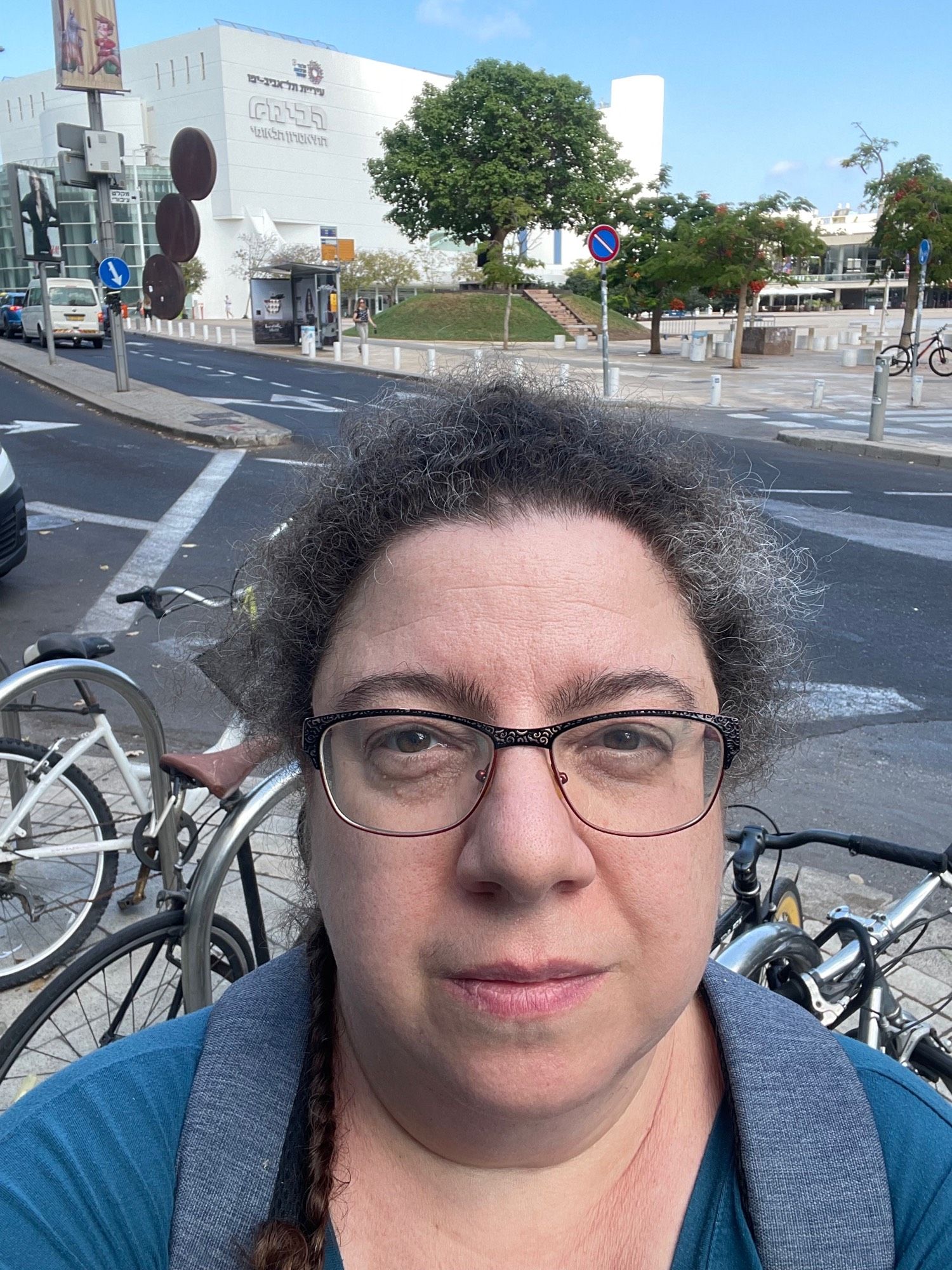 Selfie with Tel Aviv landmark, Habima Theater