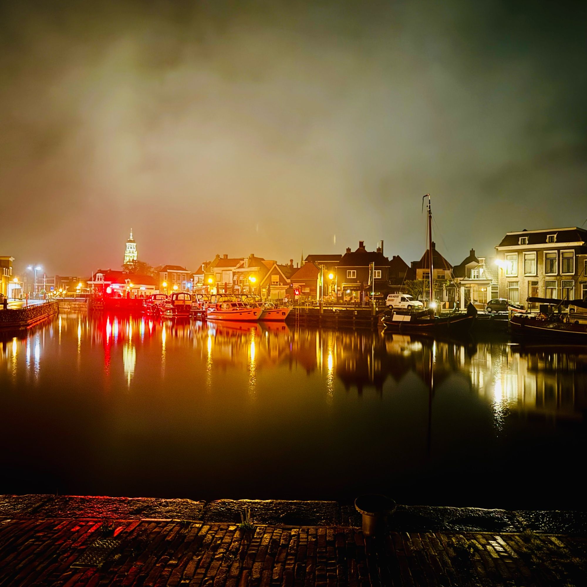 Hafen Lemmer NL bei Nacht