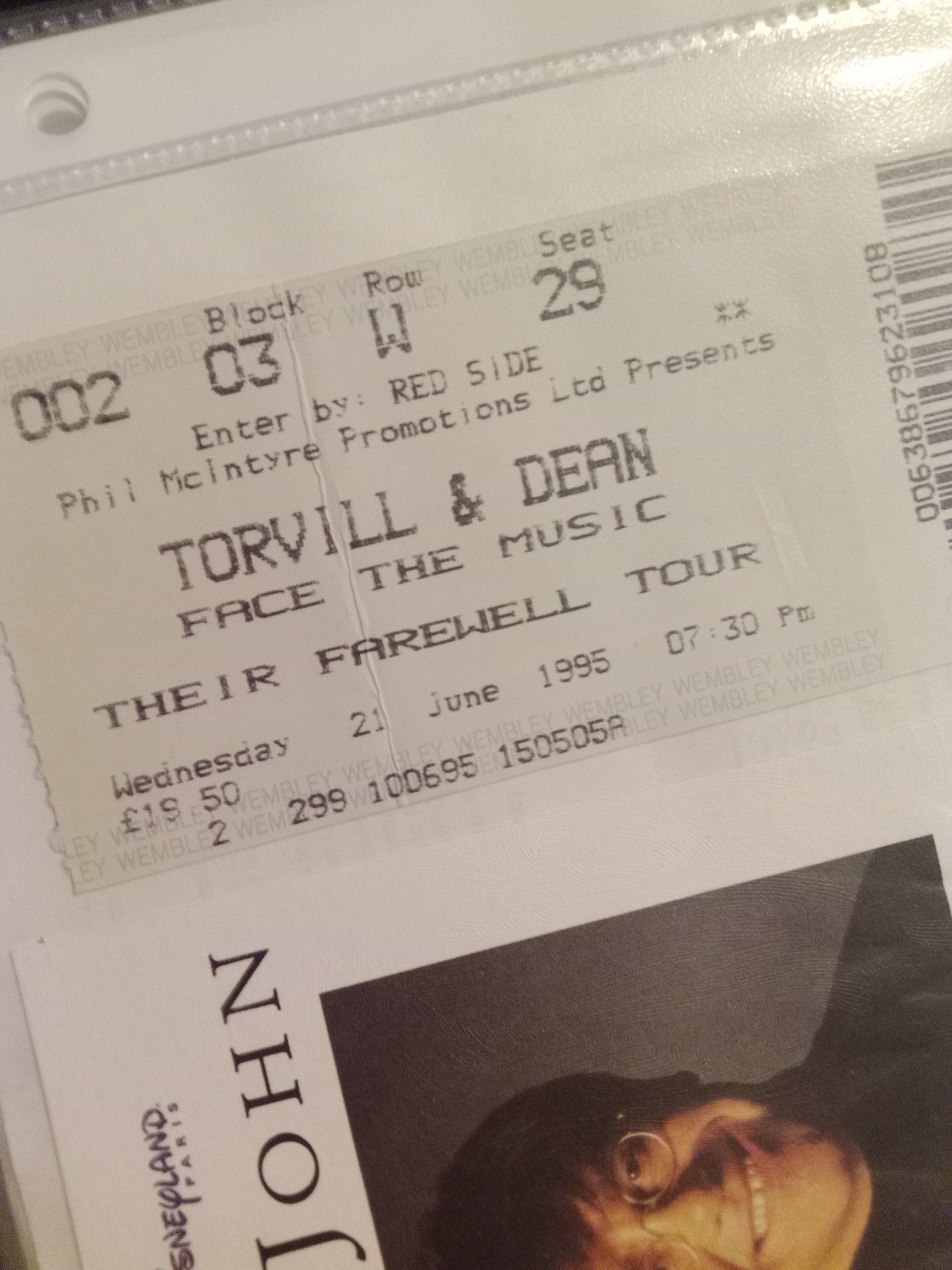 Foto einer Eintrittskarte. Torvill & Dean Face the music, Their Farewell Tour. 21 June 1995
Preis: 19.50 GBP