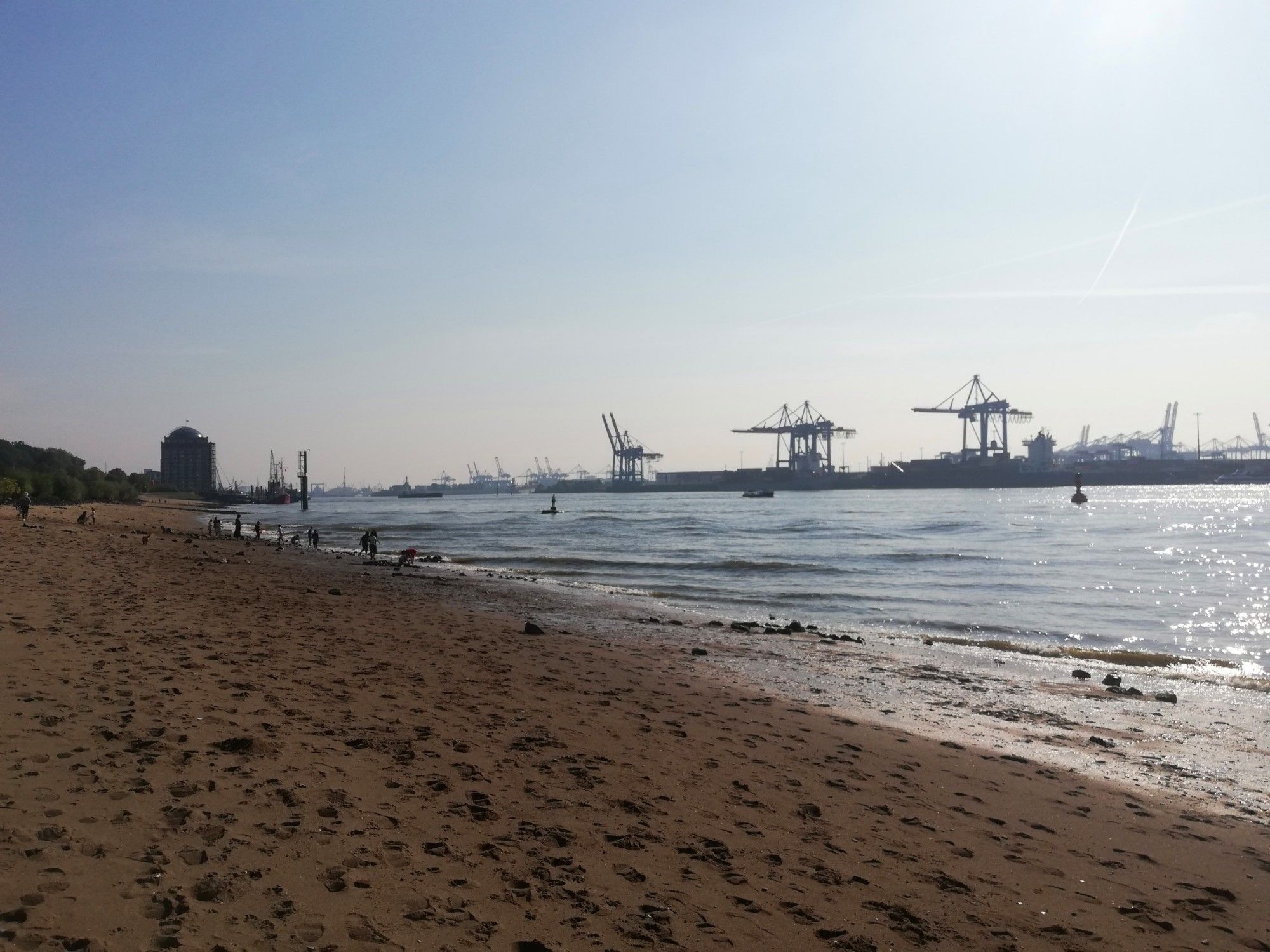 Elbstrand, Kräne, Hafen